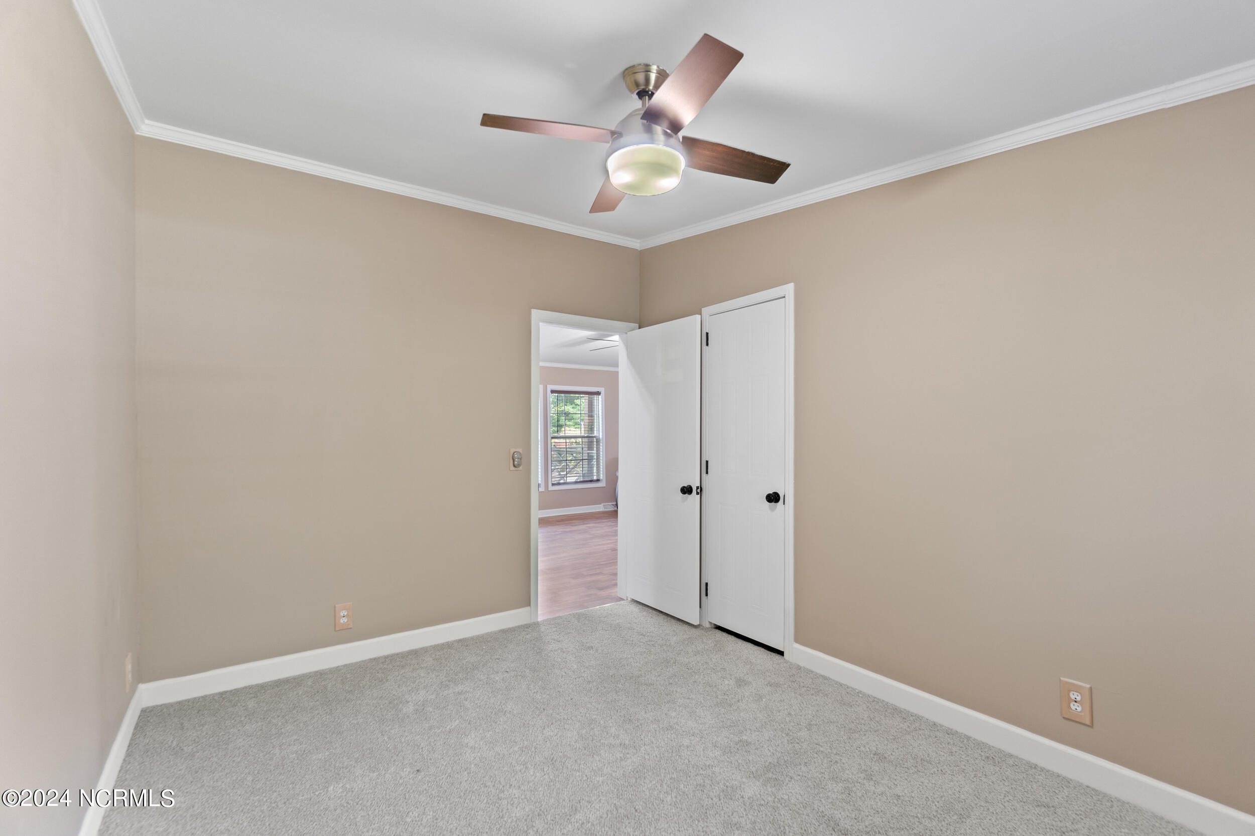 112 Crestwood Drive Property Photo 9