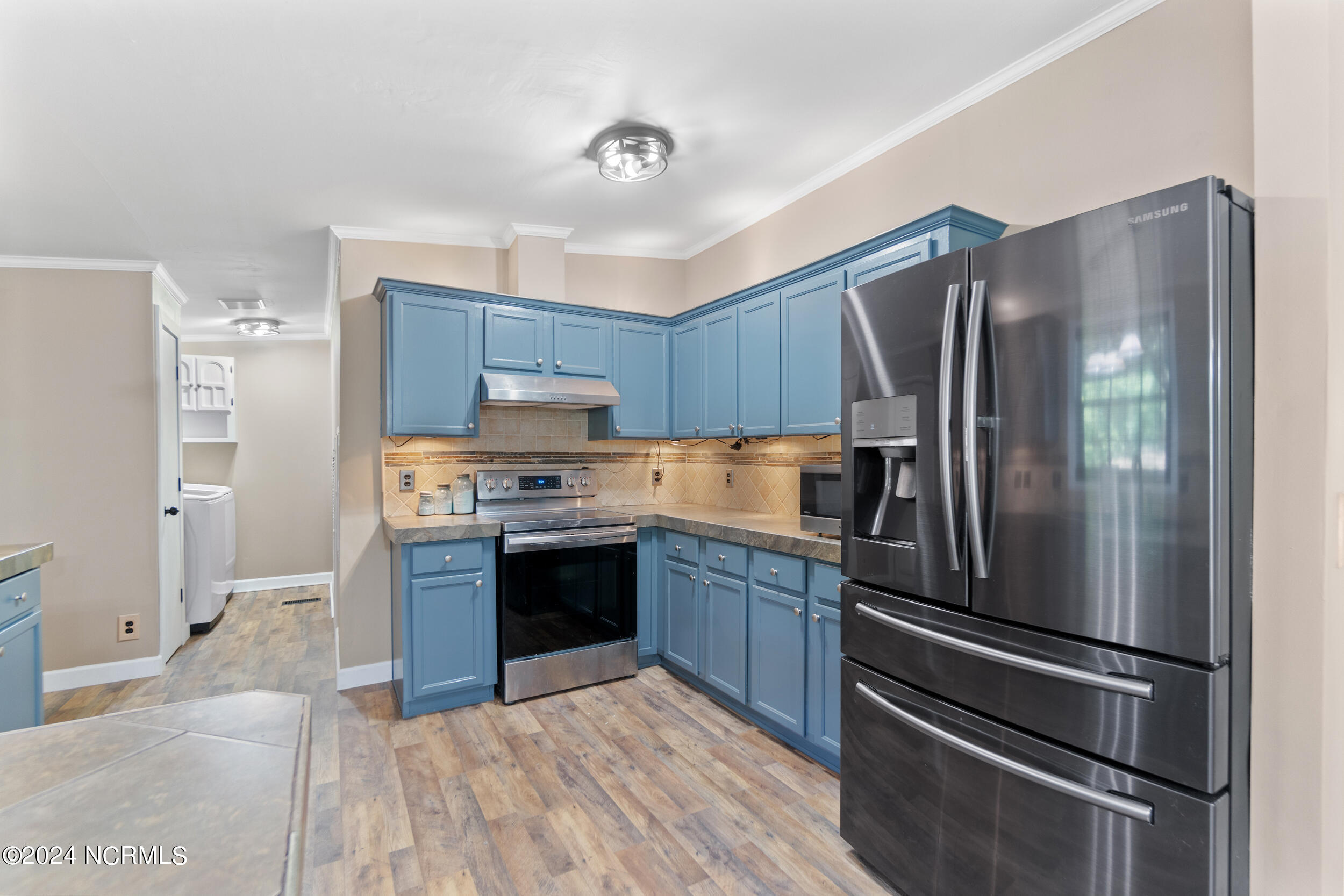 112 Crestwood Drive Property Photo 12
