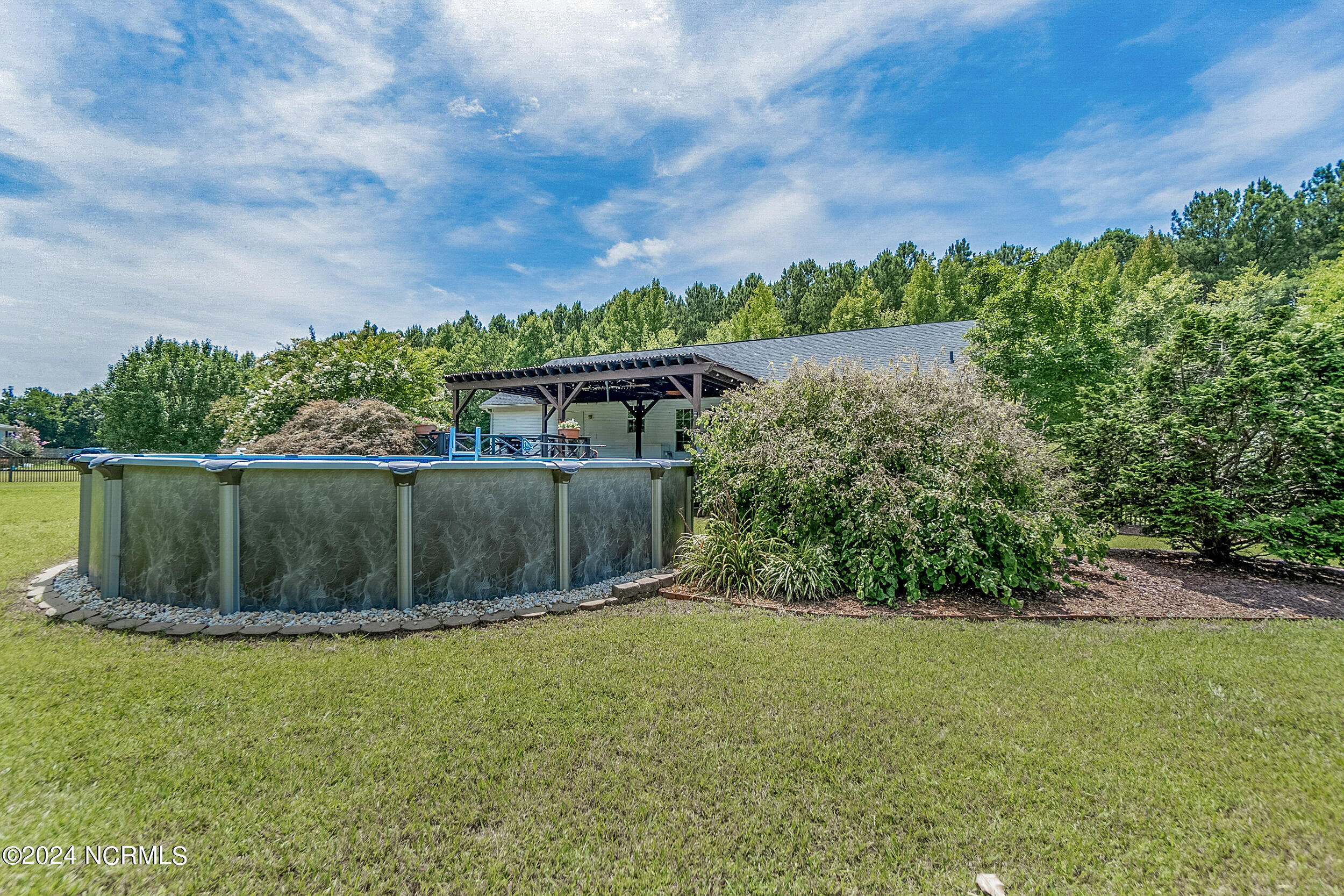 112 Crestwood Drive Property Photo 31
