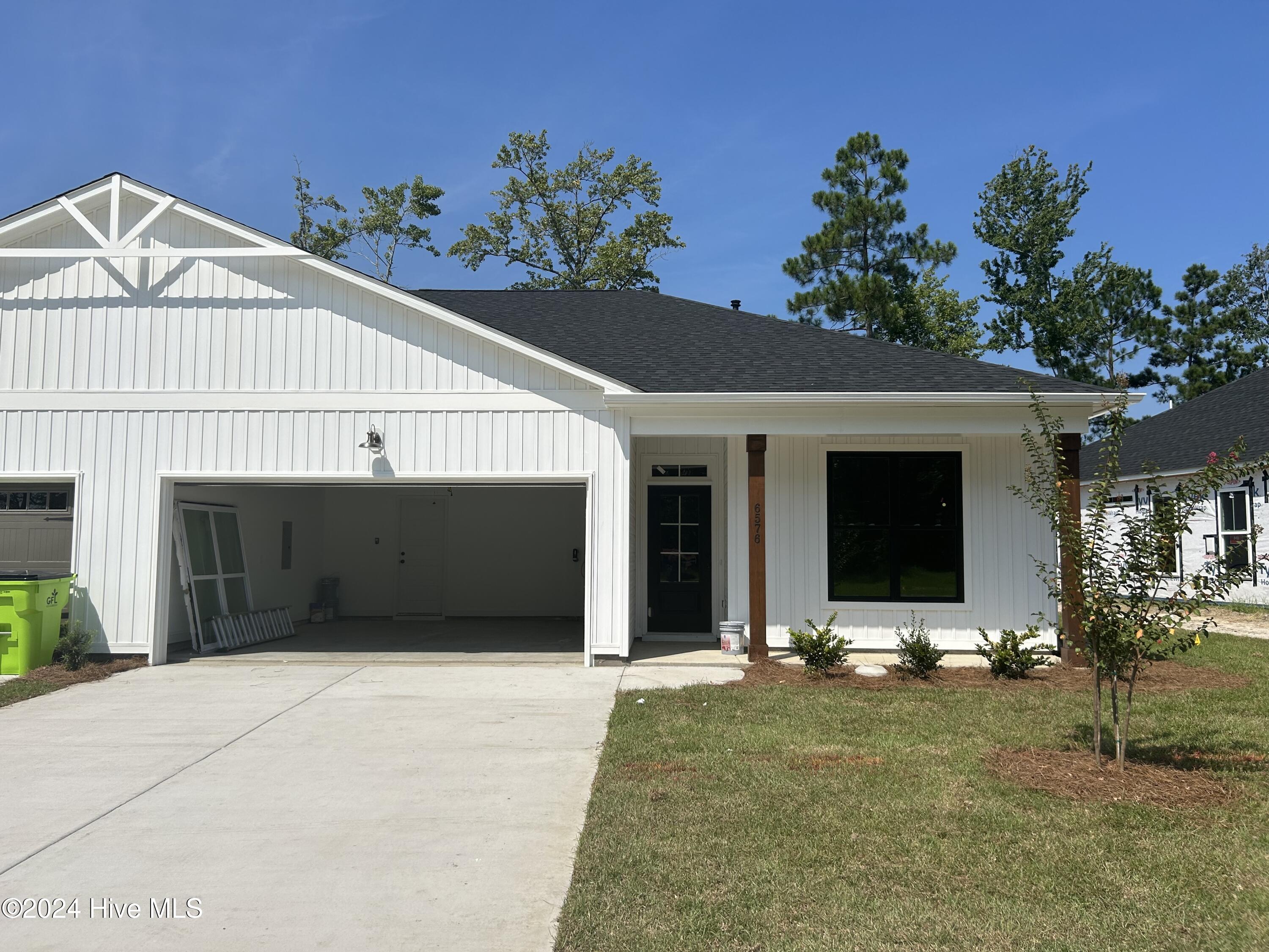 6576 Pinnacle Point Property Photo 1