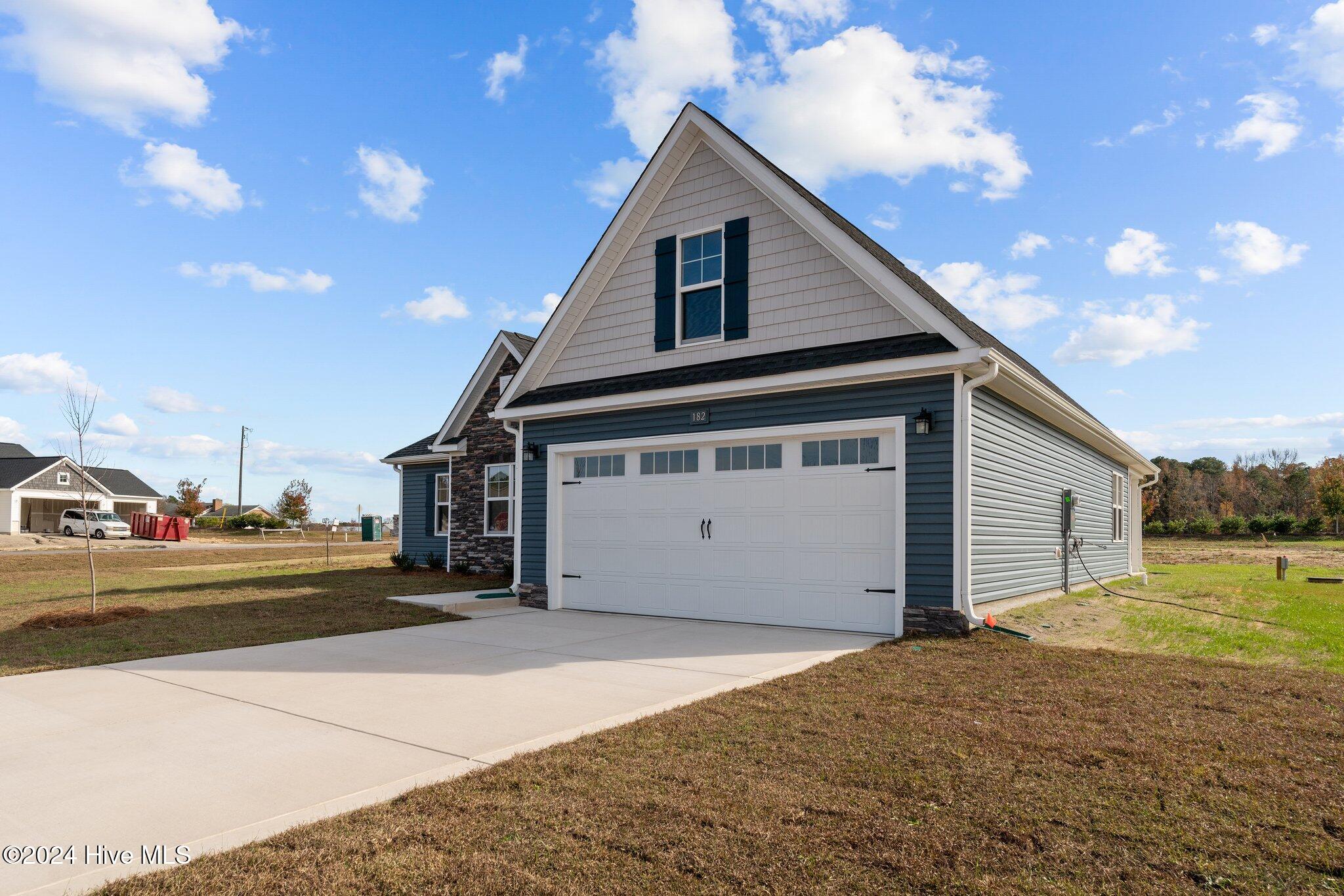 182 Oleander Lane Property Photo 3