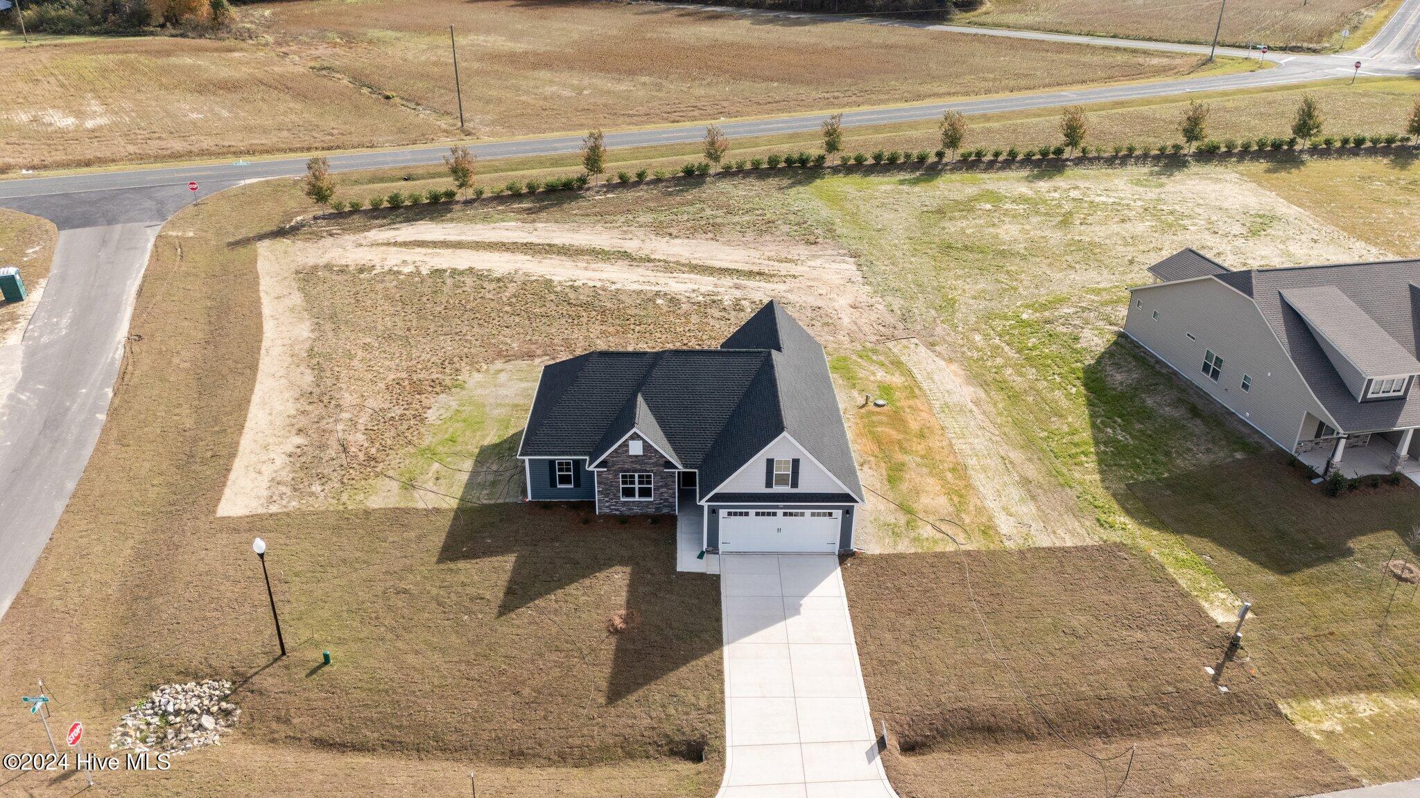182 Oleander Lane Property Photo 4