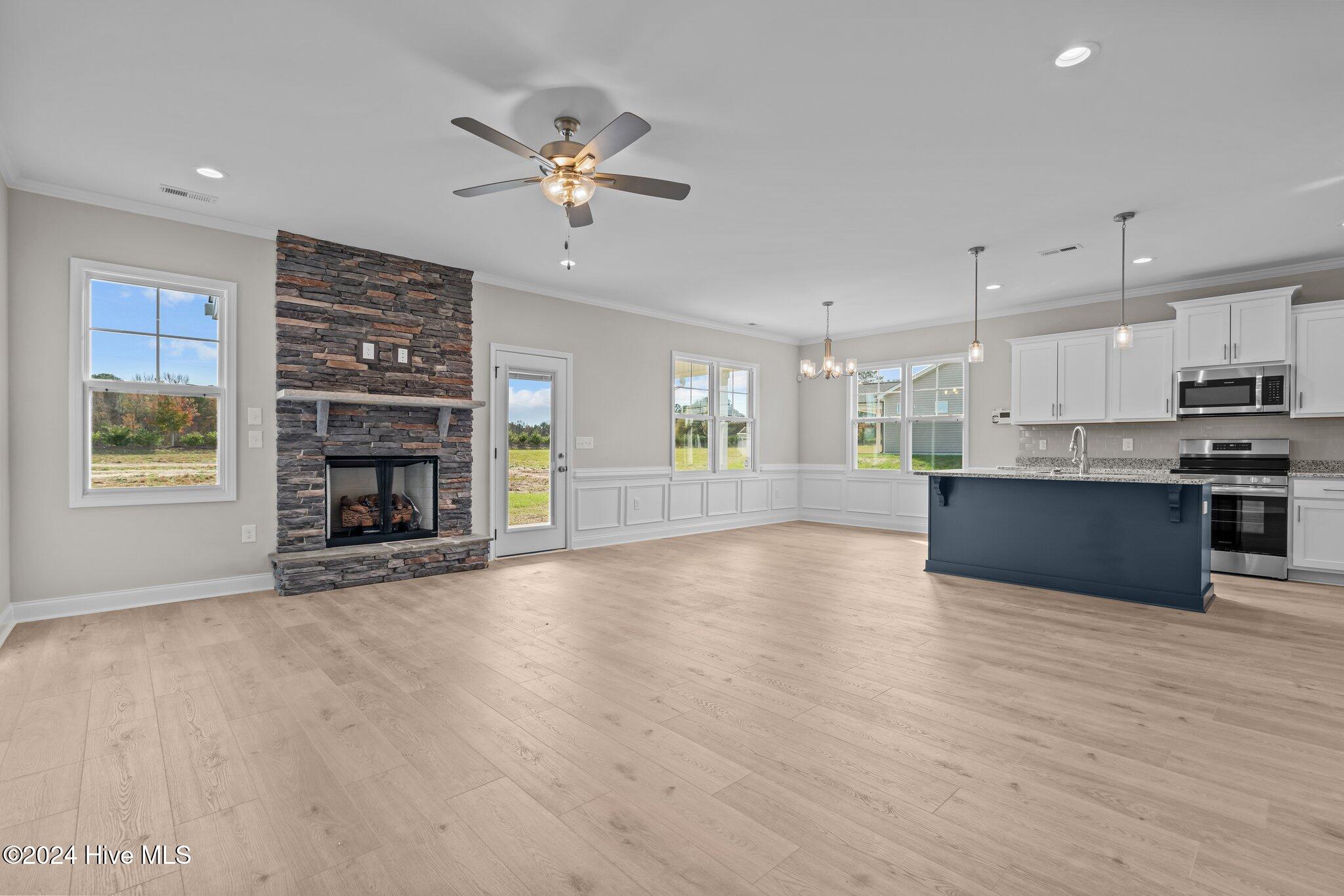 182 Oleander Lane Property Photo 8