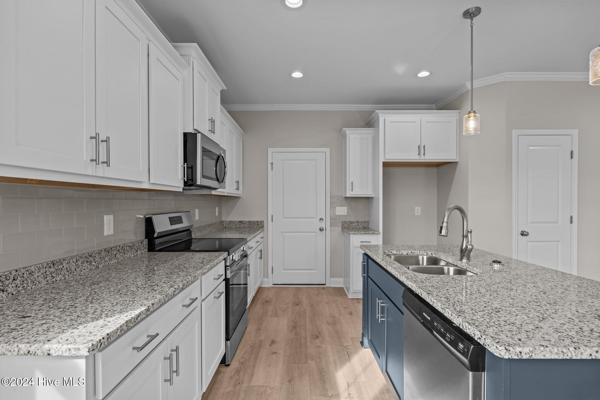 182 Oleander Lane Property Photo 14