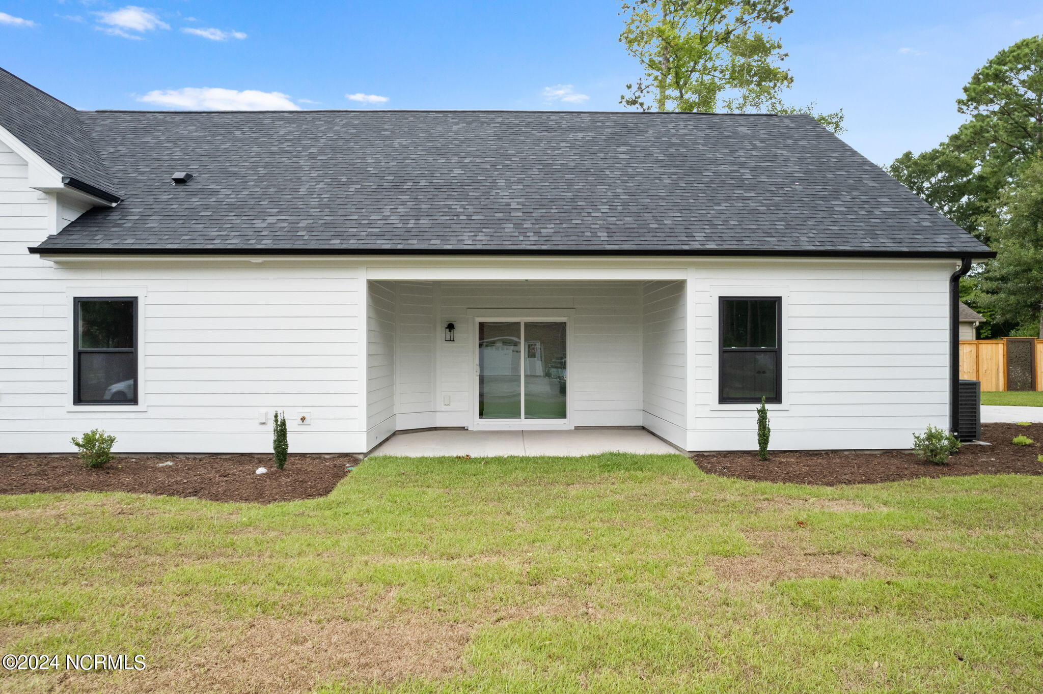 9220 Hutton Heights Way Property Photo 3