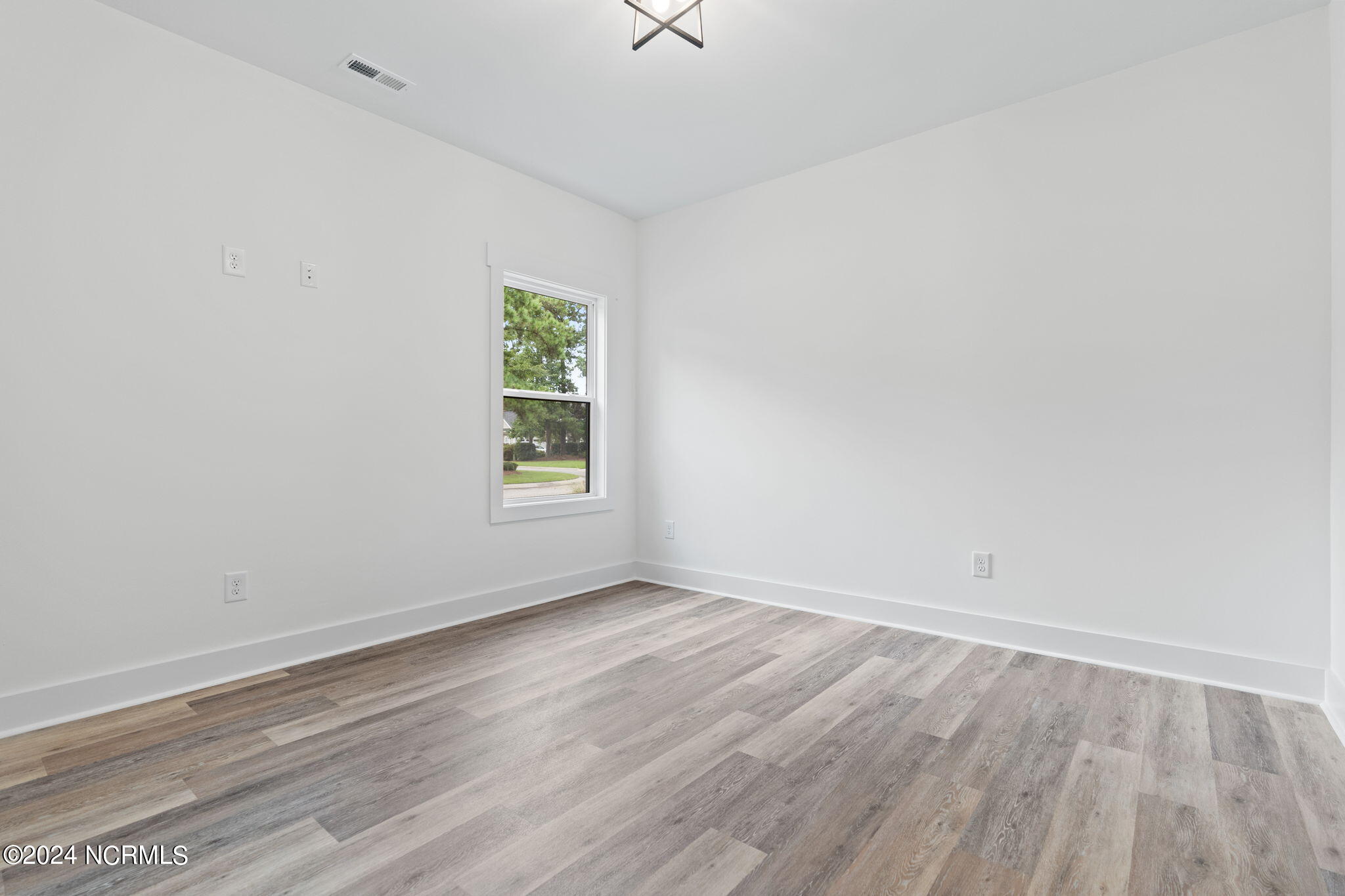 9220 Hutton Heights Way Property Photo 34