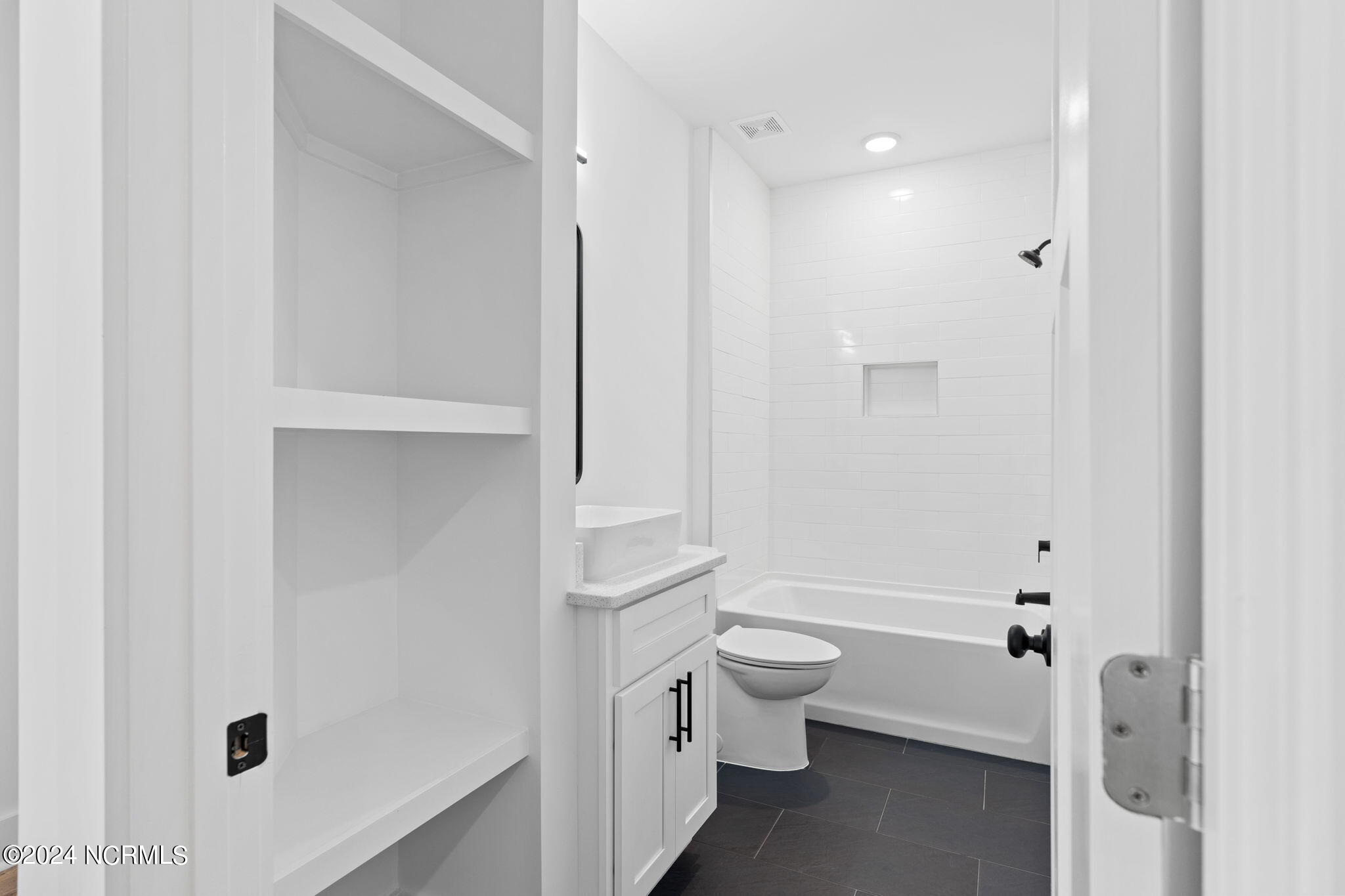 9220 Hutton Heights Way Property Photo 40