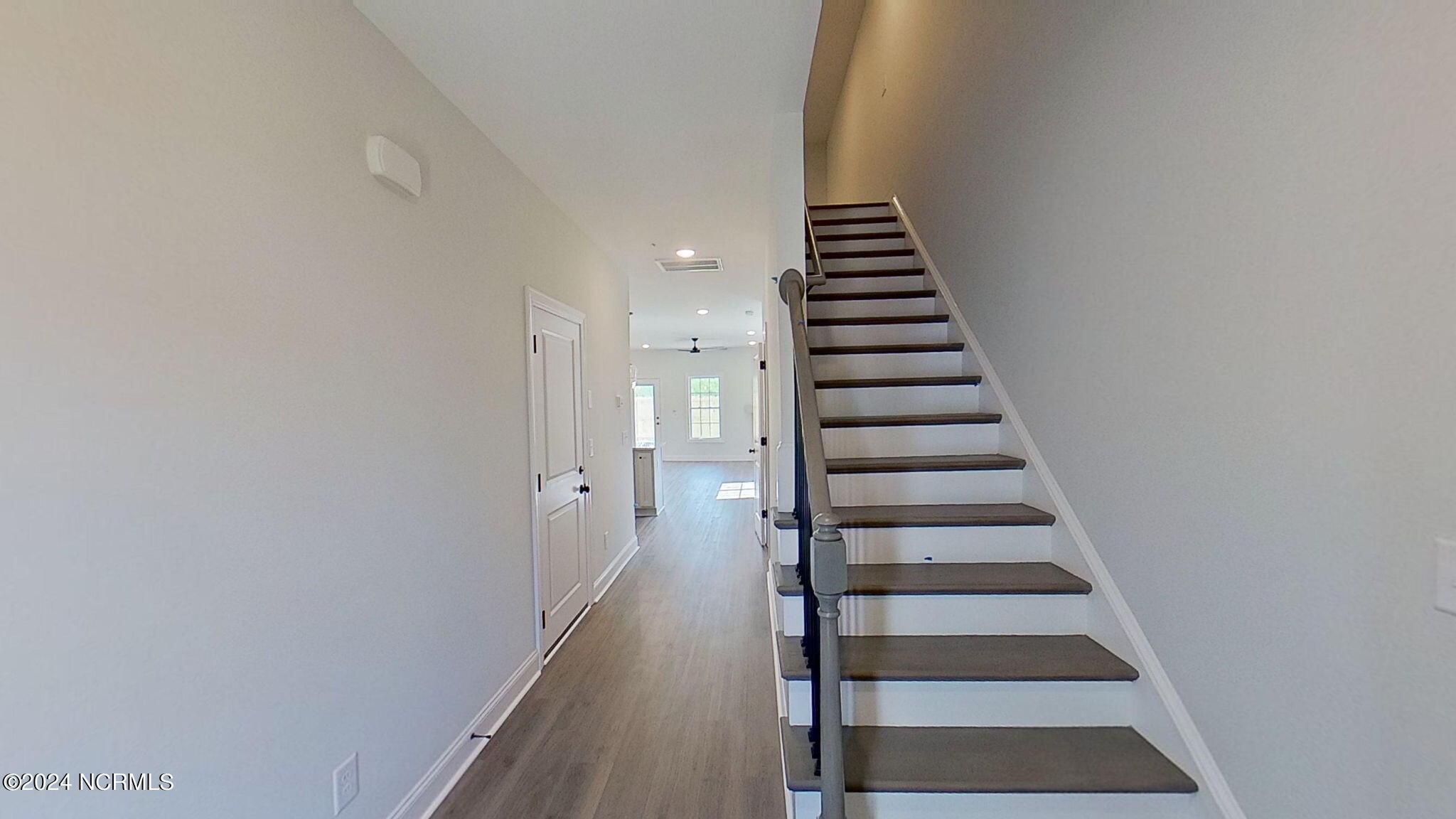 2204 Dartford Drive A Property Photo 3
