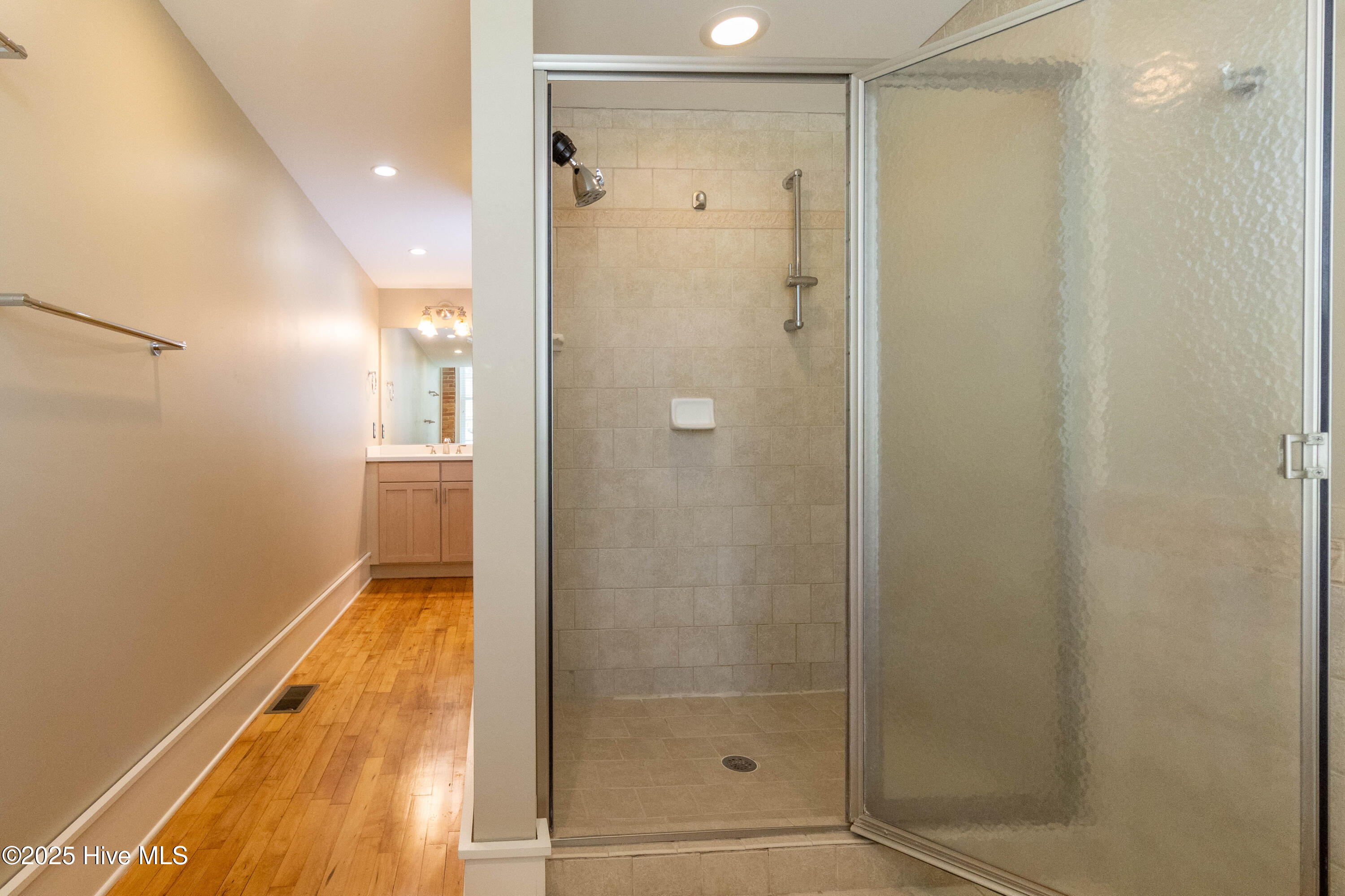 715 Mcmullan Avenue Unit 204 Property Photo 8