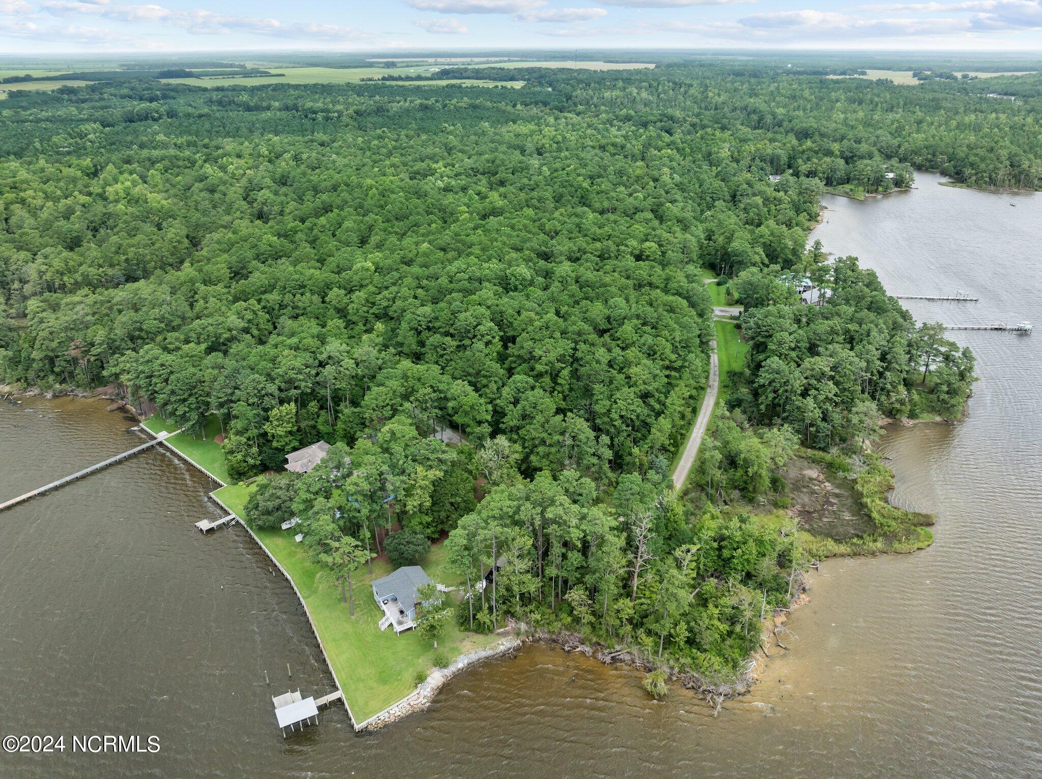 000 Blue Heron Drive Property Photo 5