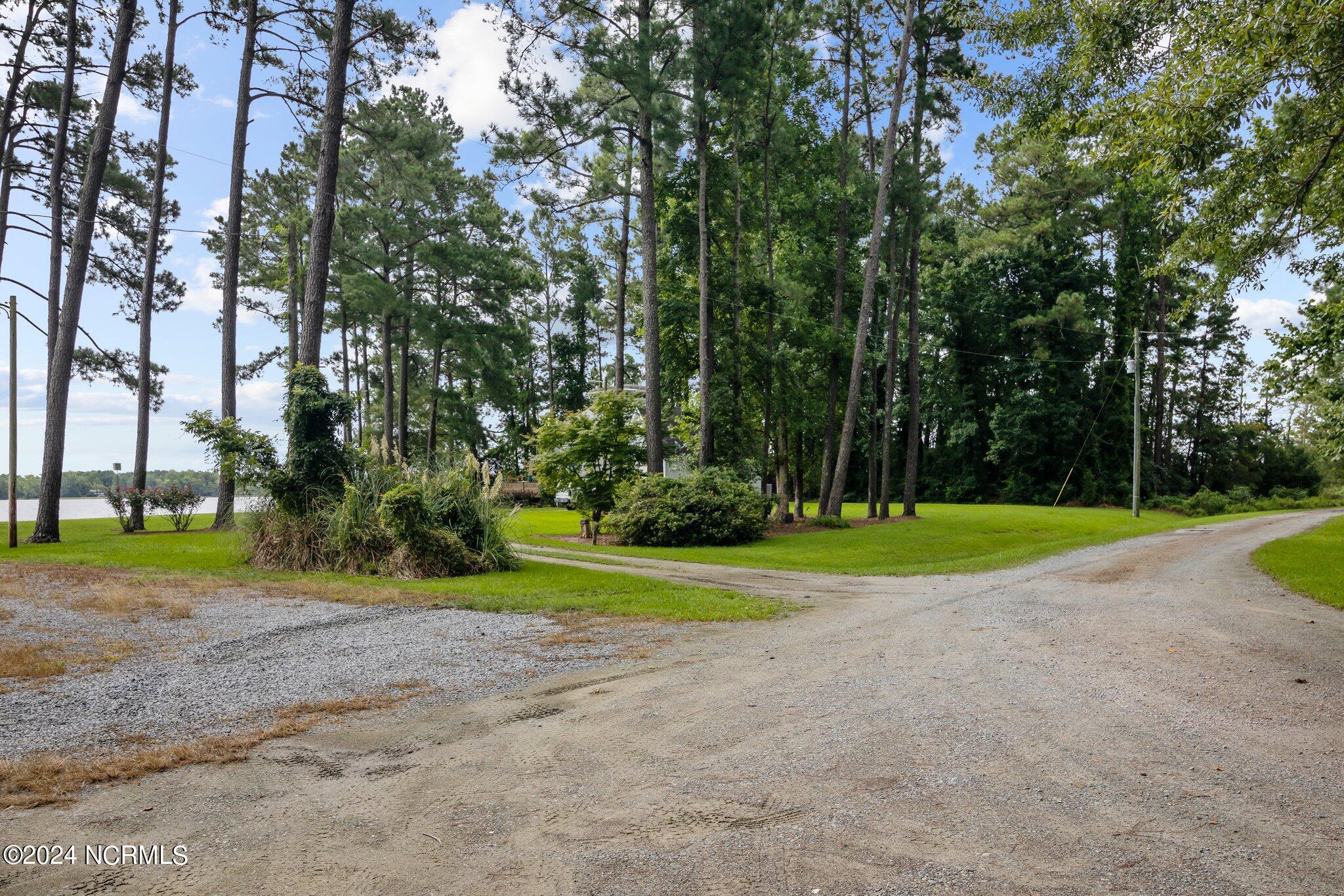 000 Blue Heron Drive Property Photo 19