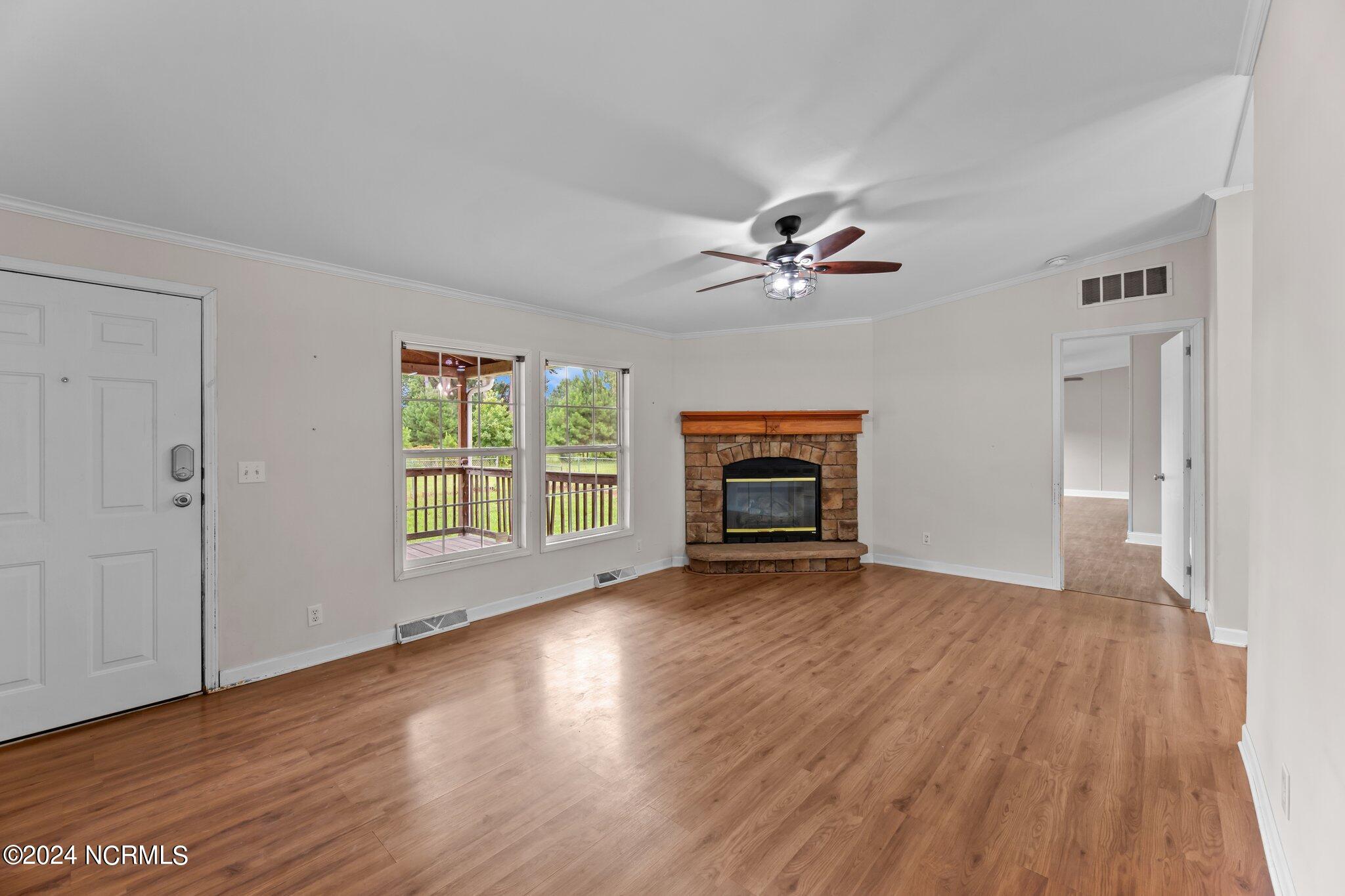 4118 Race Track Road Property Photo 5