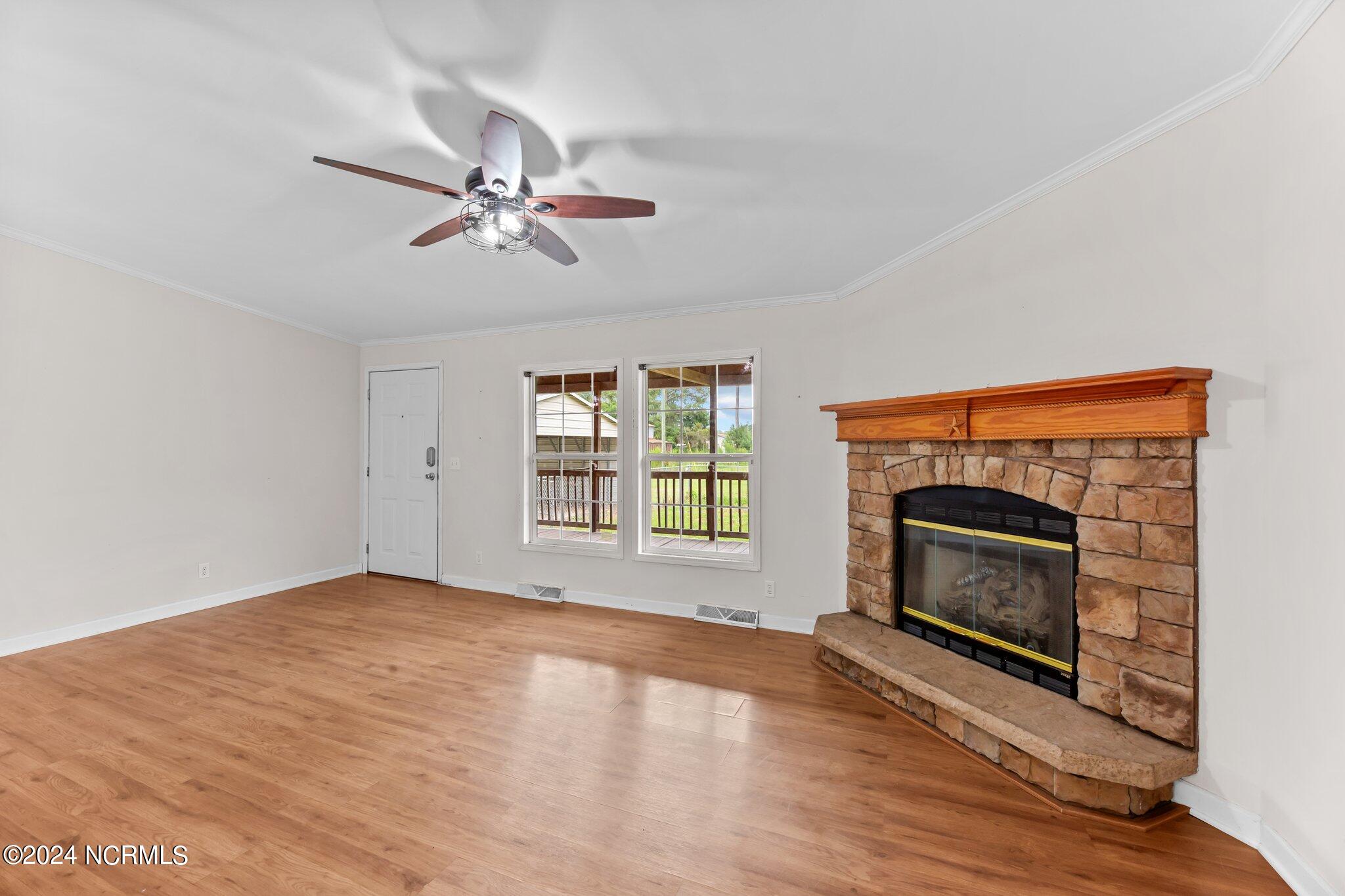 4118 Race Track Road Property Photo 6