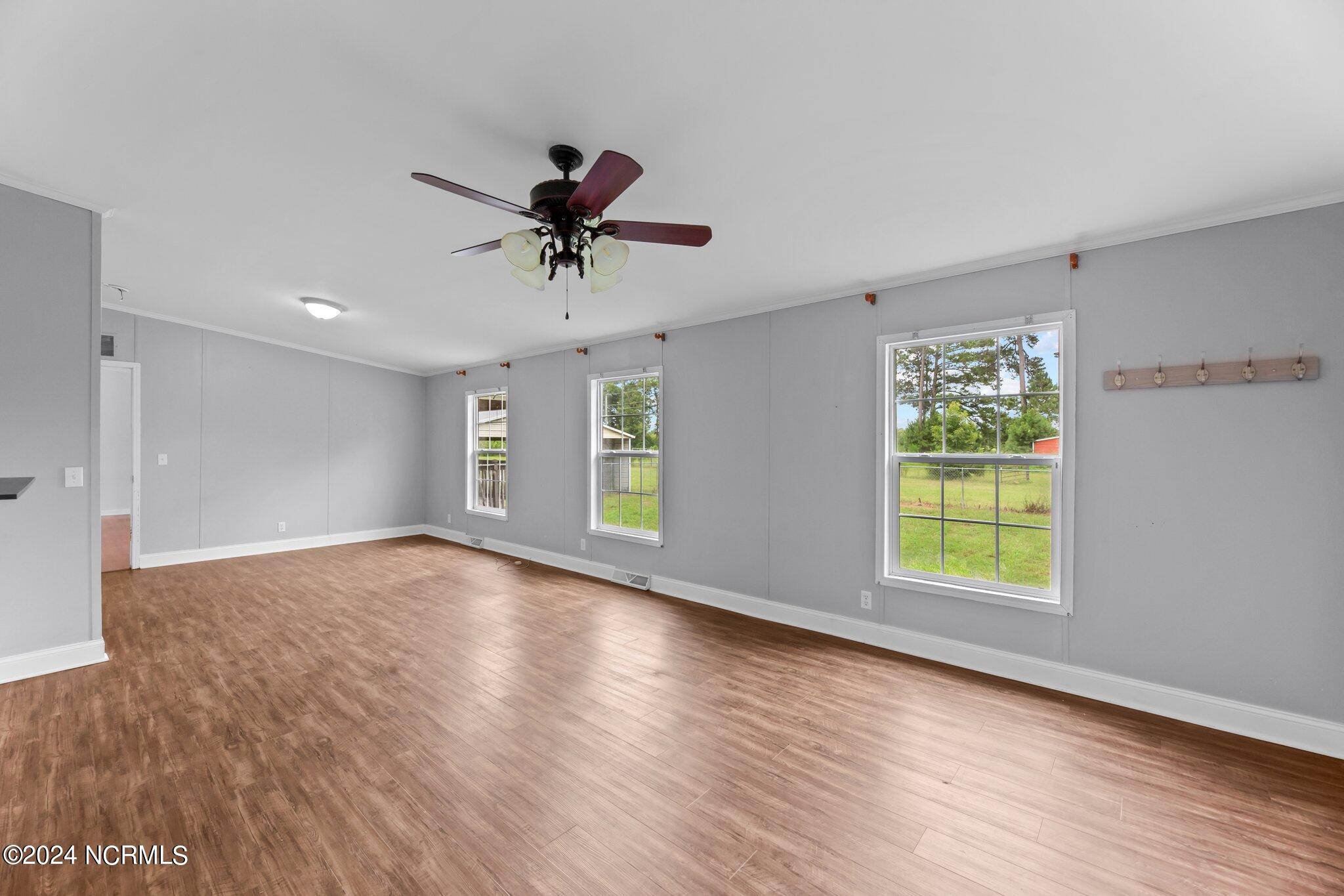 4118 Race Track Road Property Photo 7