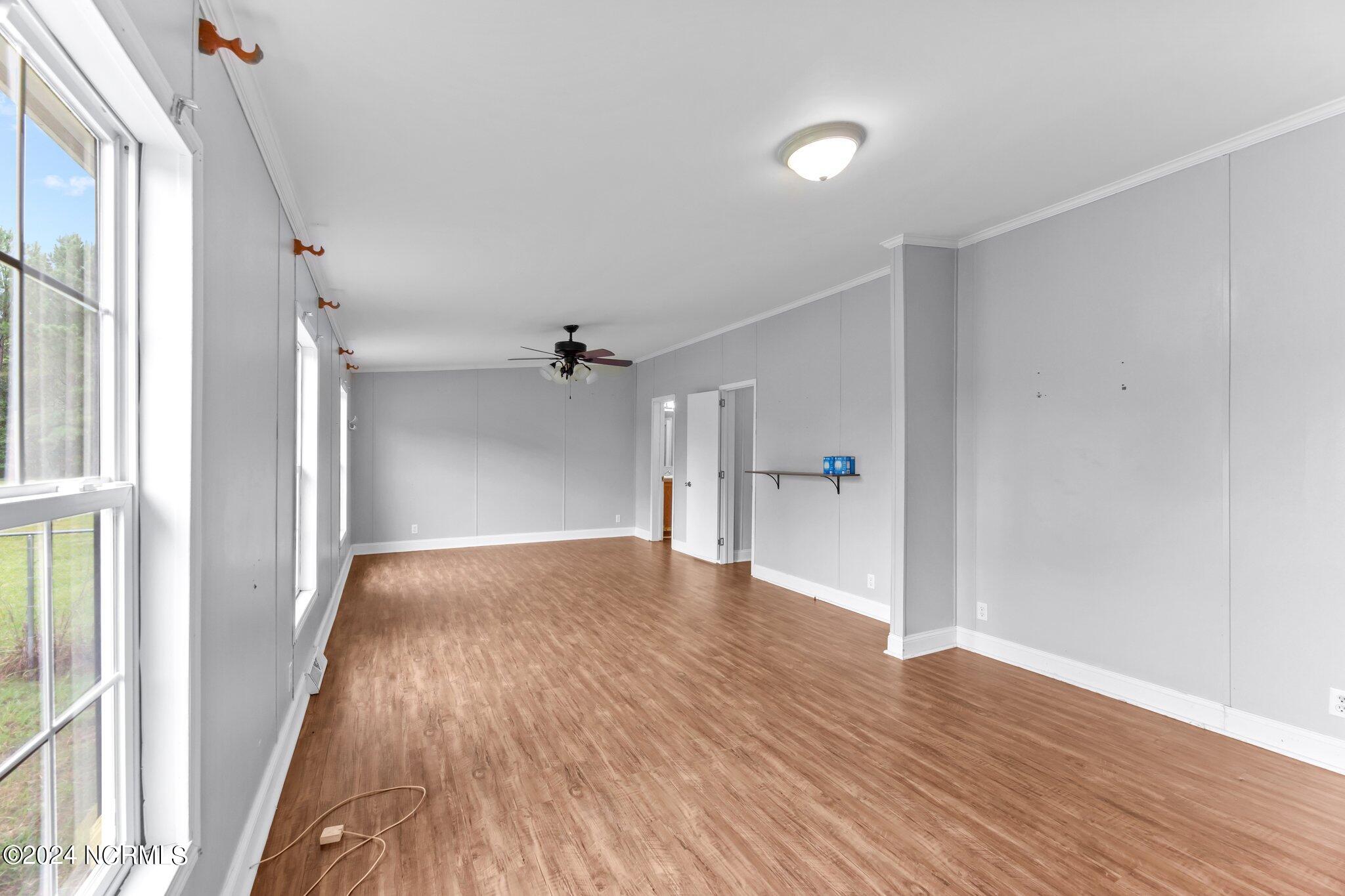 4118 Race Track Road Property Photo 9