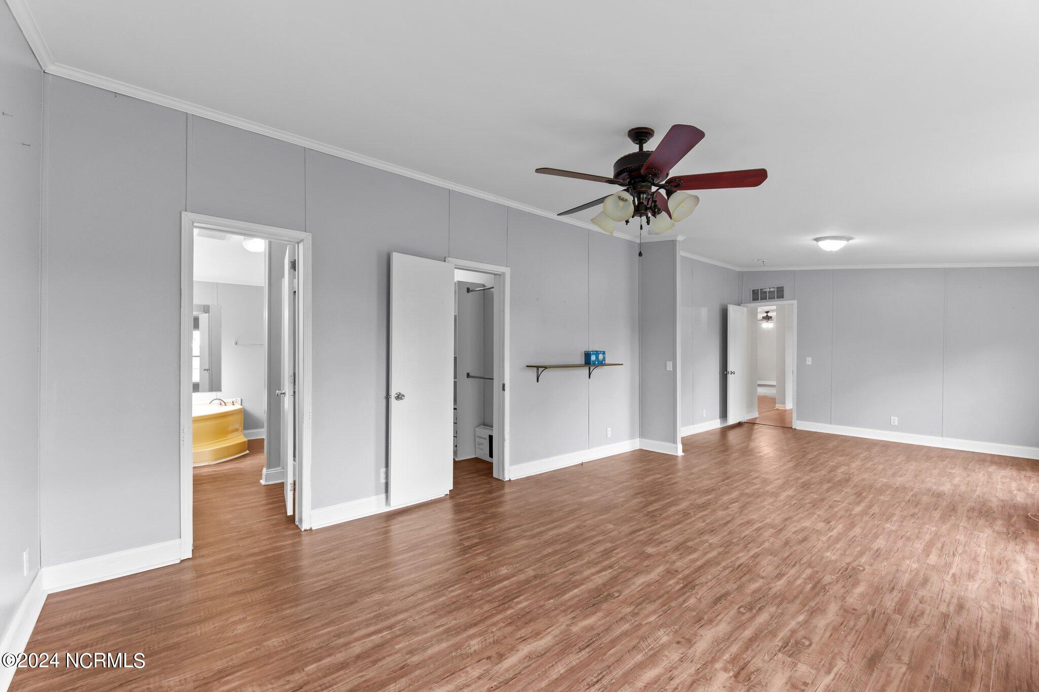 4118 Race Track Road Property Photo 10
