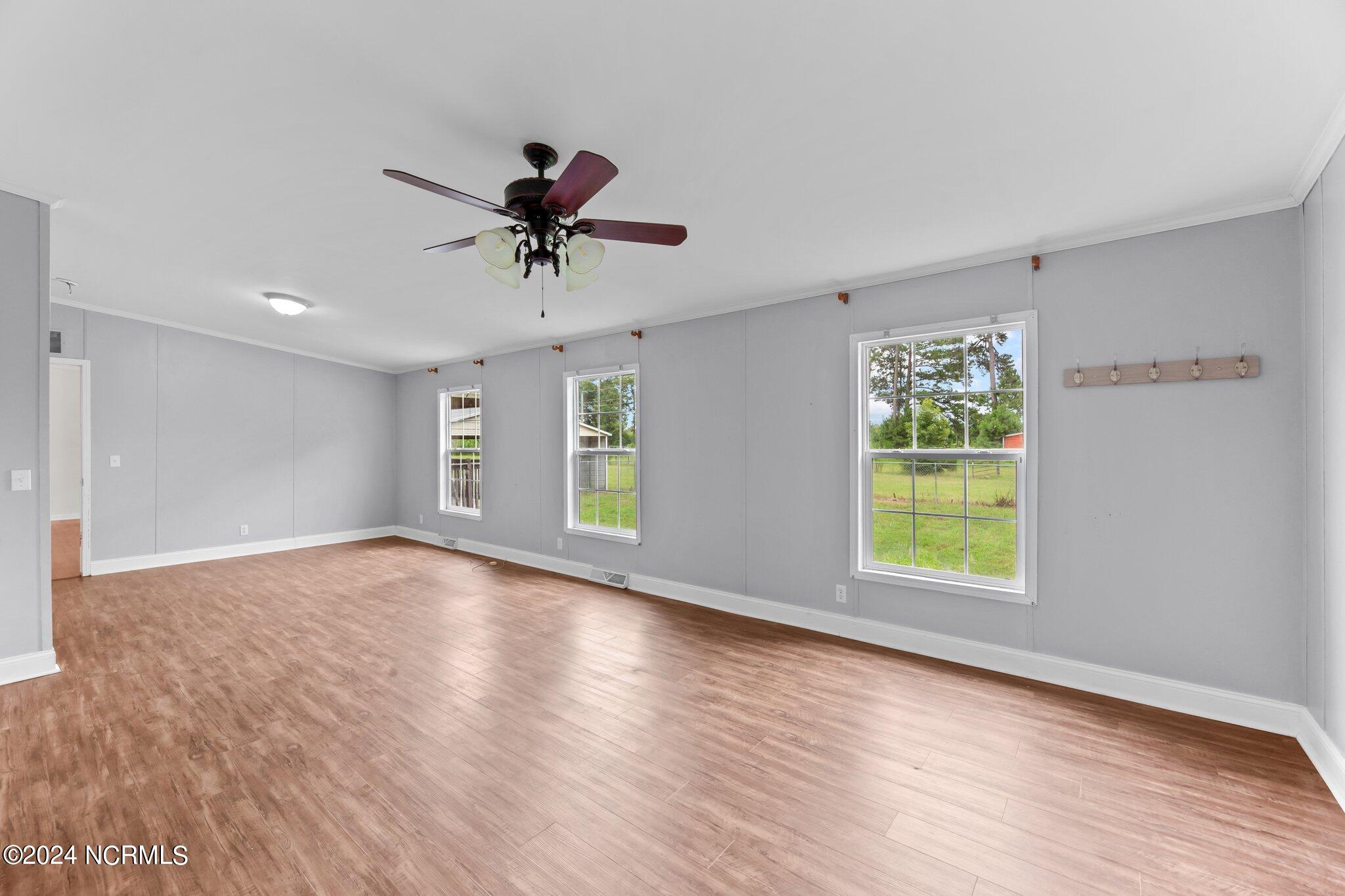 4118 Race Track Road Property Photo 11