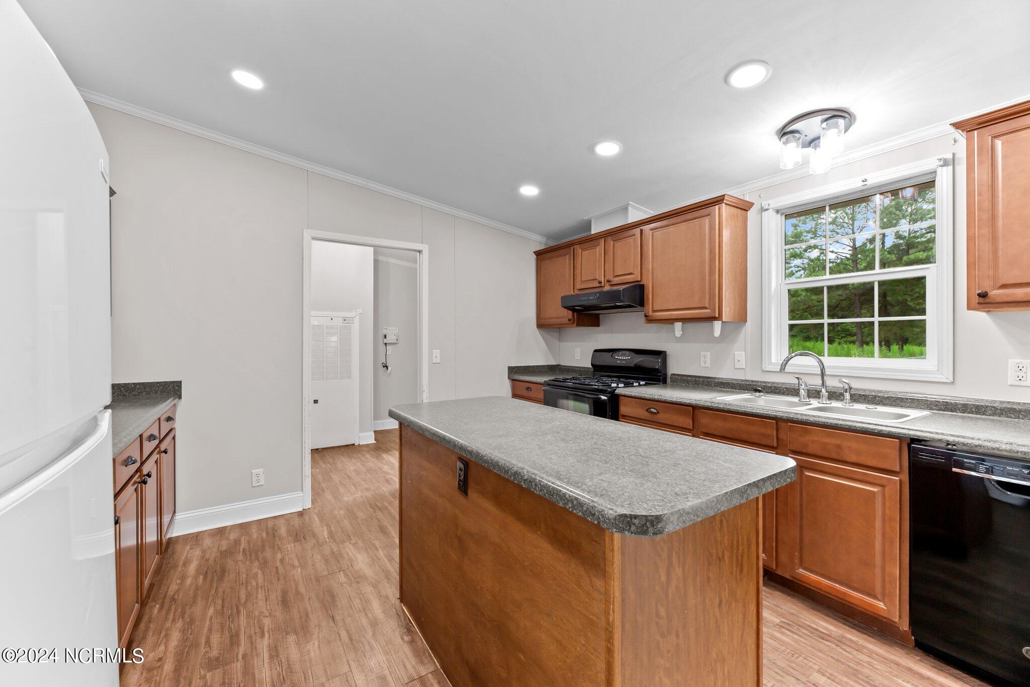 4118 Race Track Road Property Photo 15
