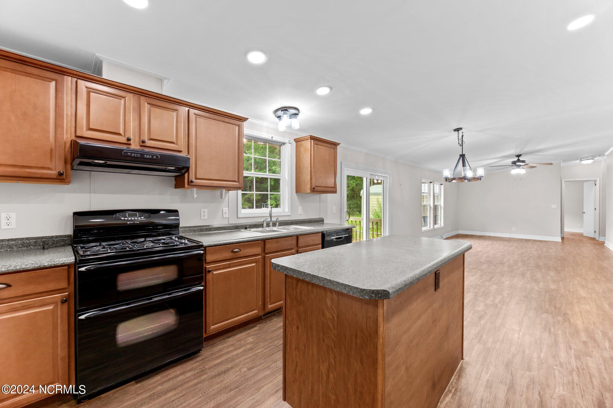 4118 Race Track Road Property Photo 18