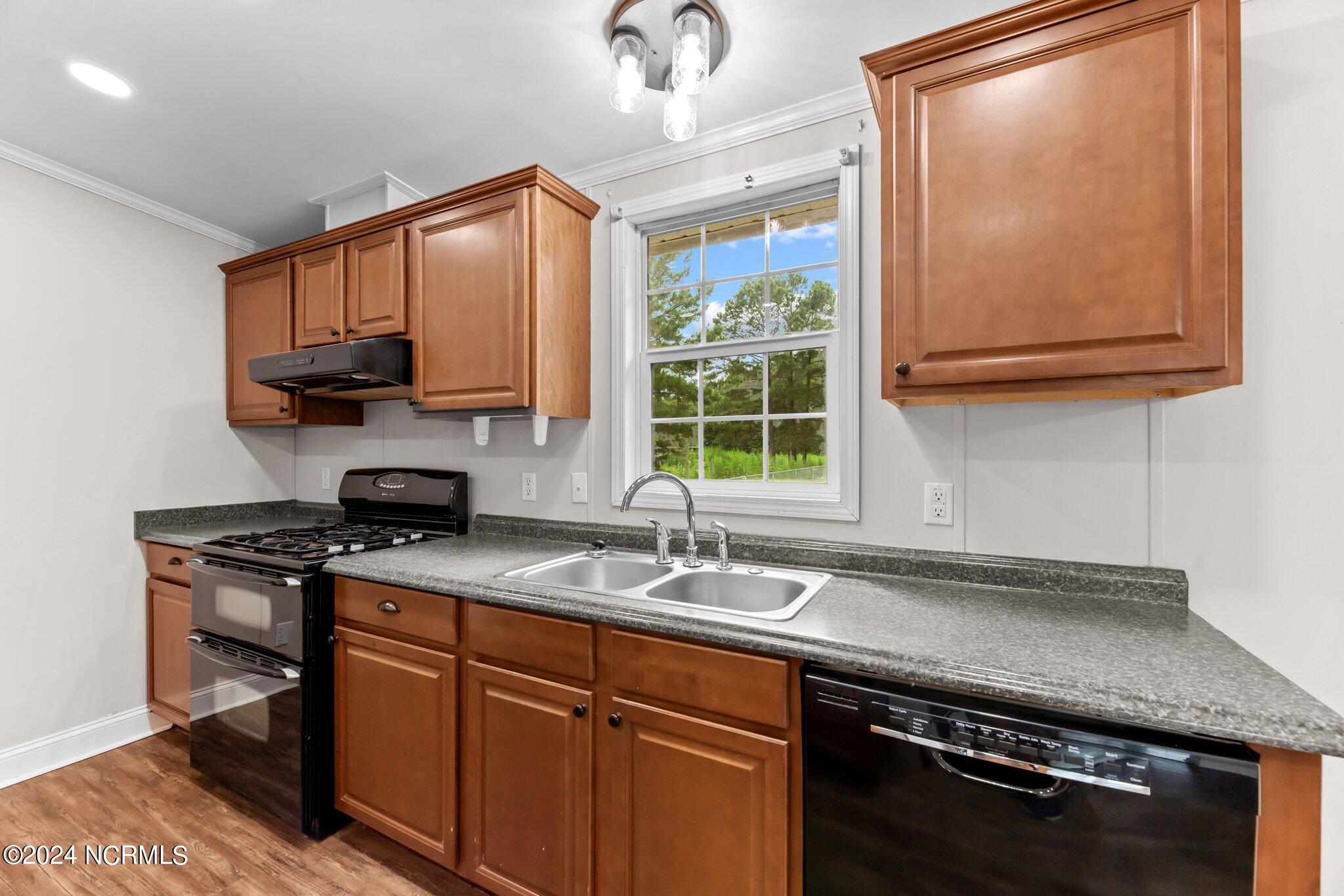 4118 Race Track Road Property Photo 32