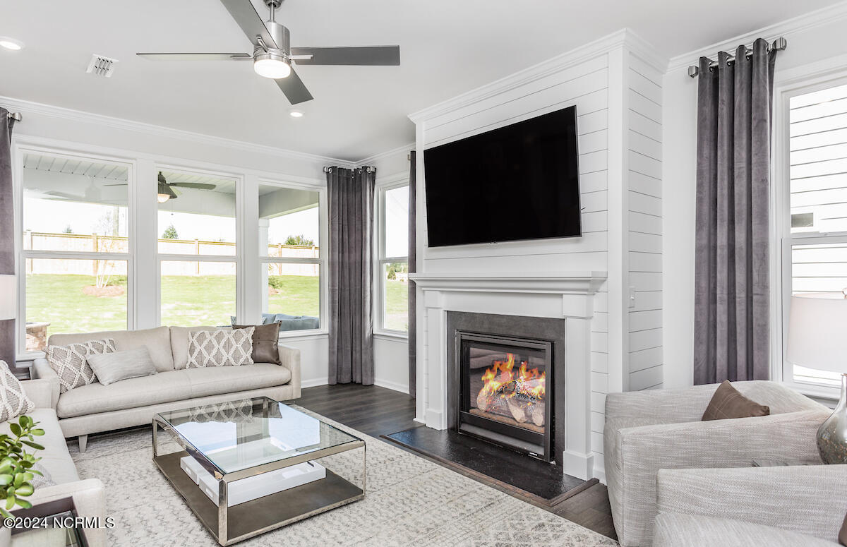 5521 Coral Tide Avenue Property Photo 10