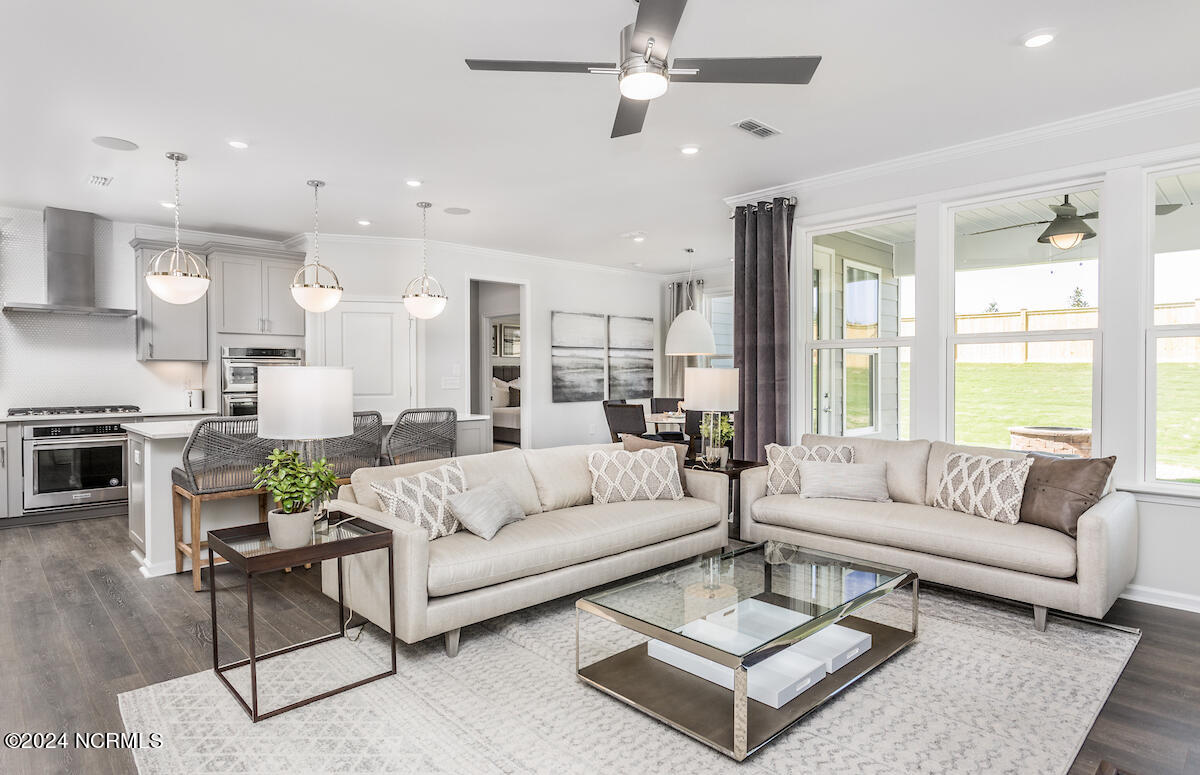 5521 Coral Tide Avenue Property Photo 12
