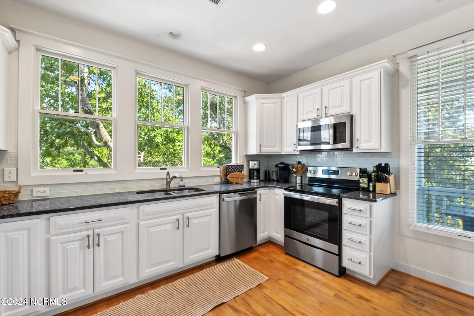 604 Currituck Way Property Photo 8