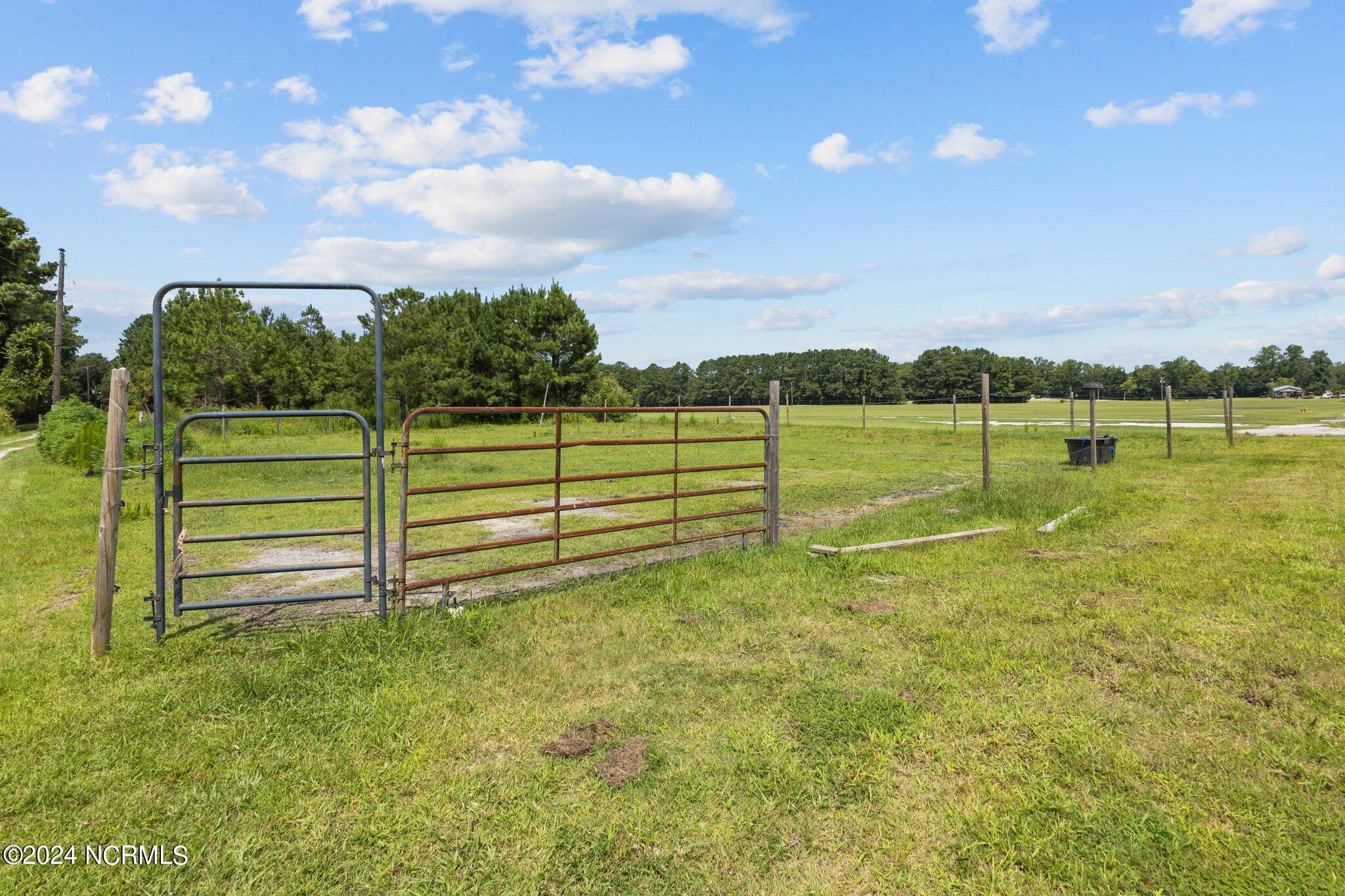 1571 Belgrade Swansboro Road Property Photo 10