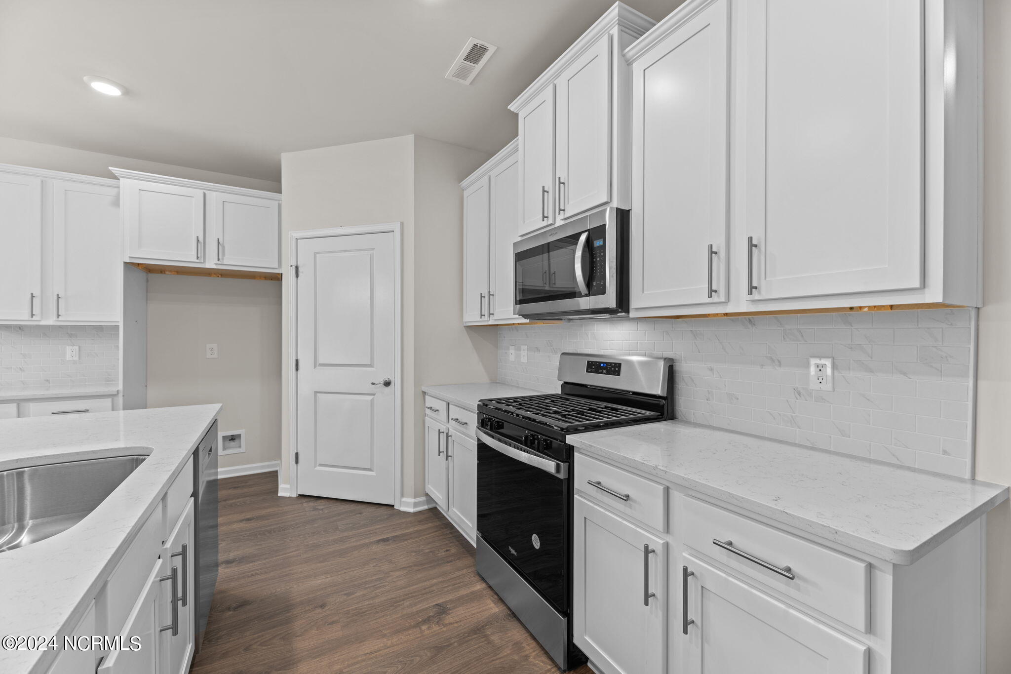 5040 Cinnamon Run Property Photo 8