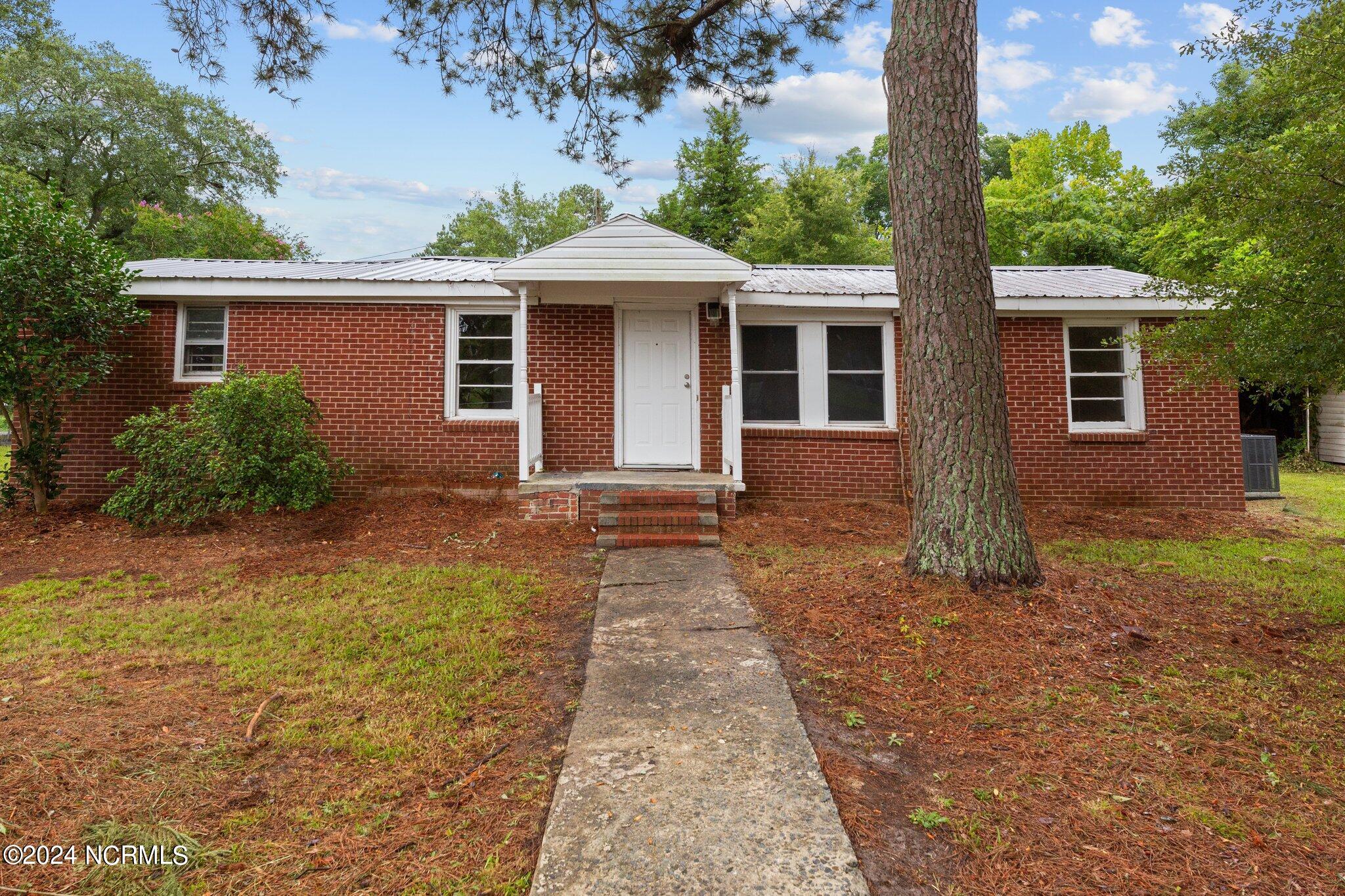 501 Park Street Property Photo 1