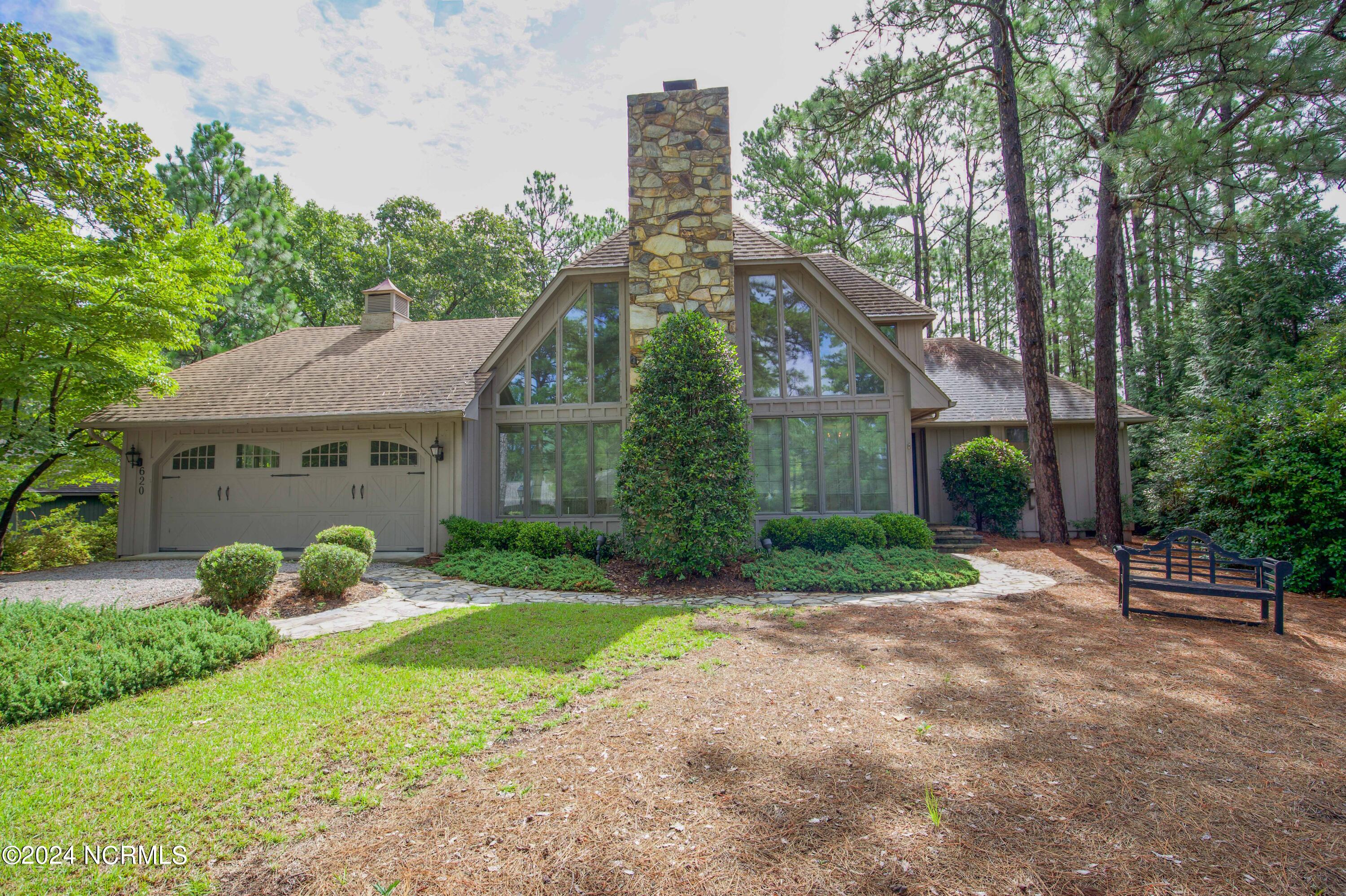 620 Diamondhead Drive S Property Photo 1