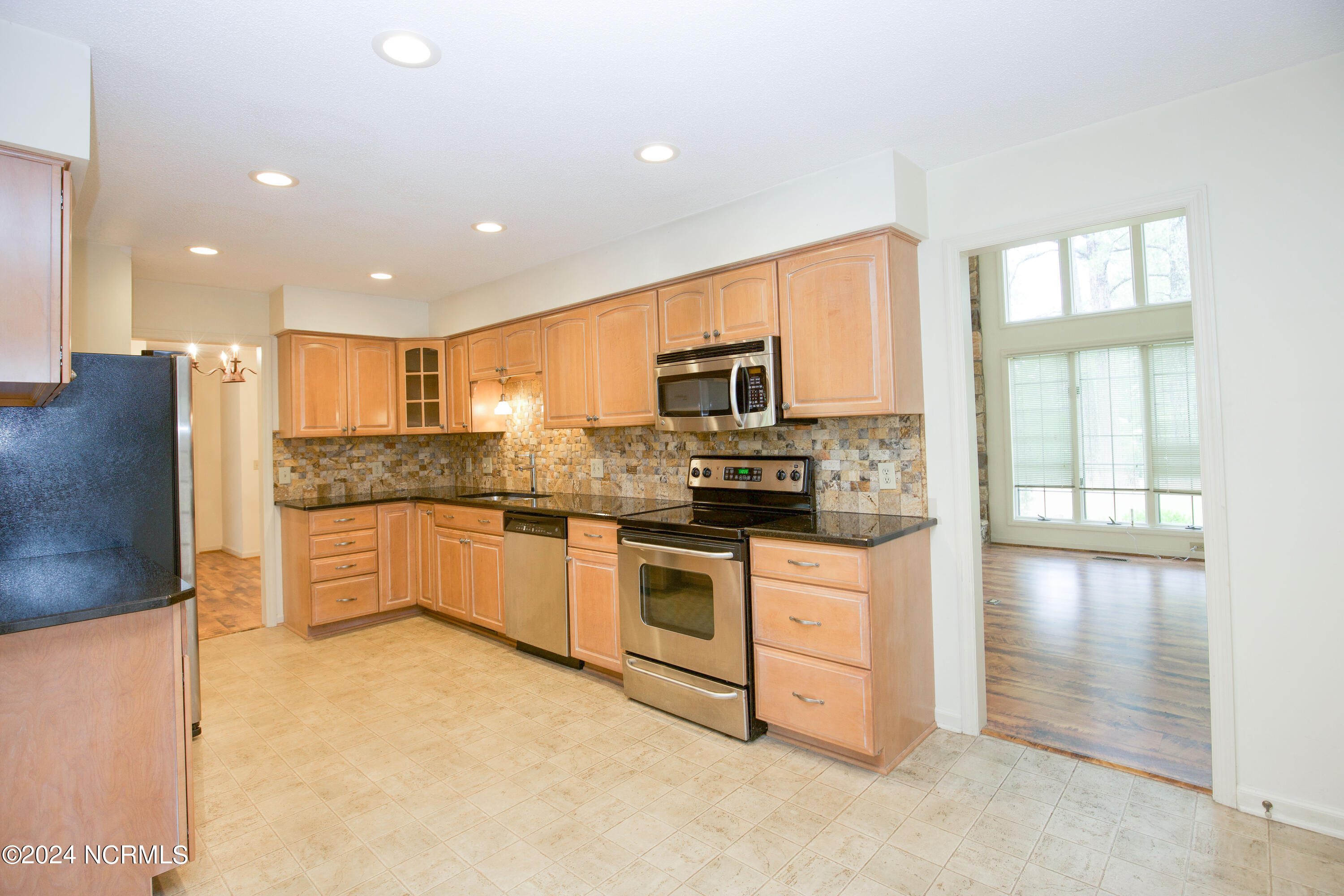 620 Diamondhead Drive S Property Photo 21