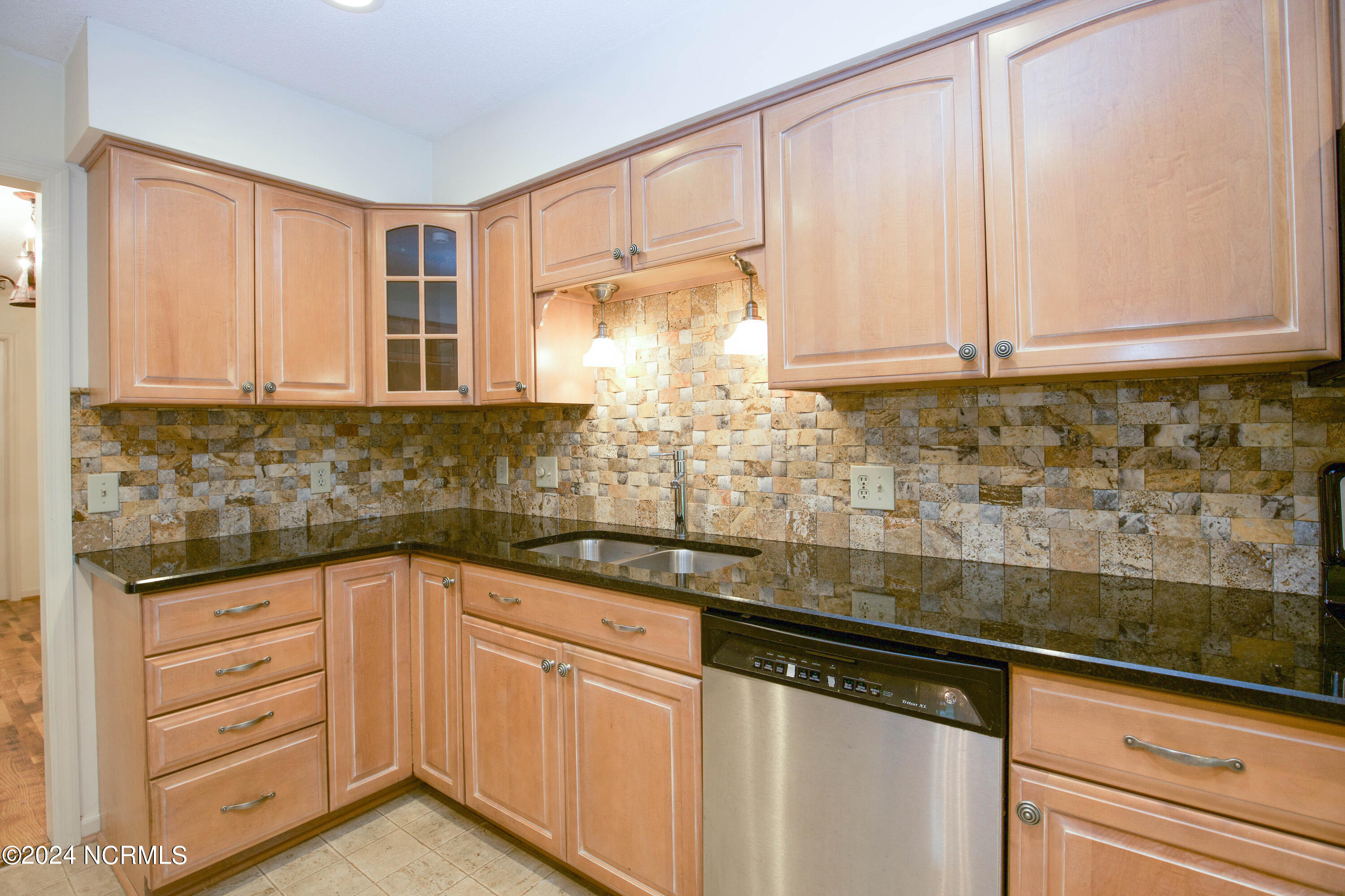 620 Diamondhead Drive S Property Photo 22