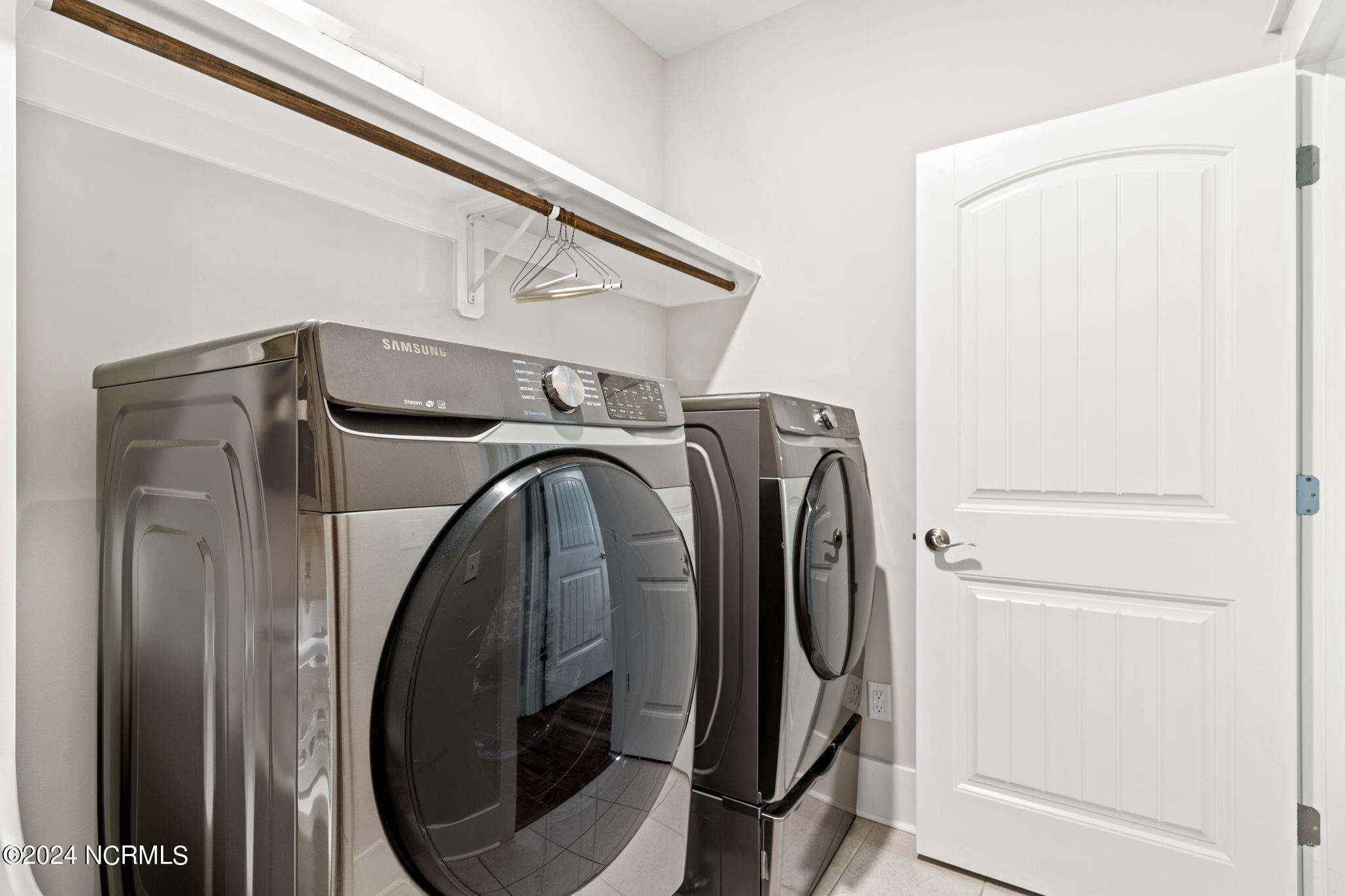 1365 Long Pond Road Property Photo 17
