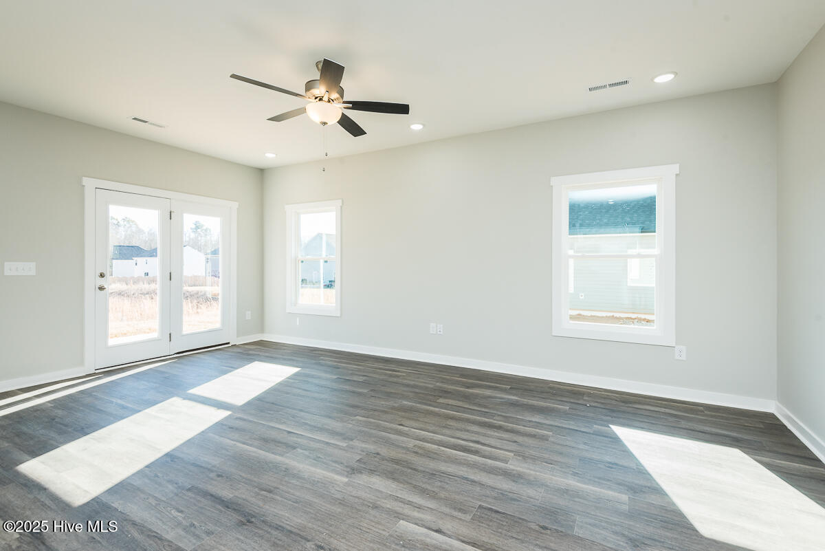 300 Yellowwood Avenue Property Photo 10