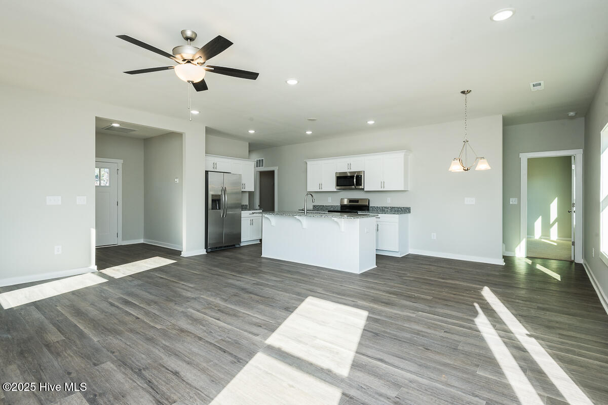 300 Yellowwood Avenue Property Photo 12