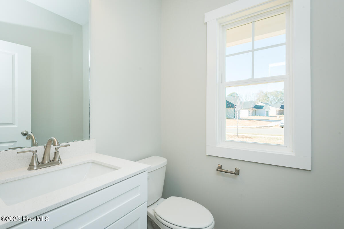300 Yellowwood Avenue Property Photo 15
