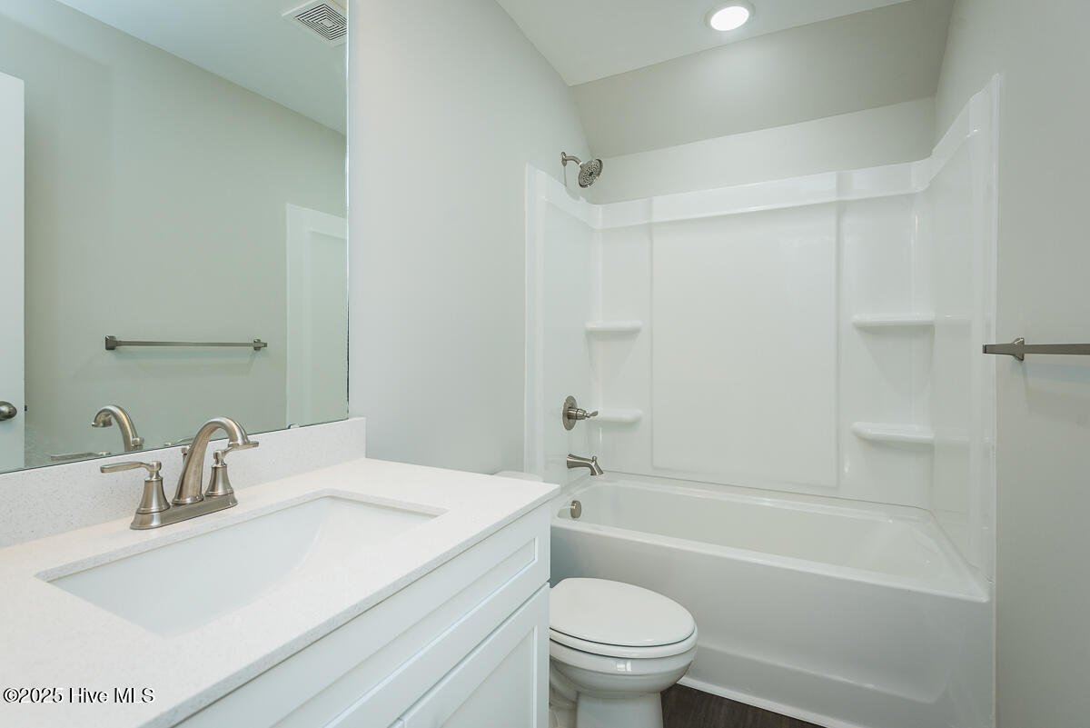 300 Yellowwood Avenue Property Photo 25