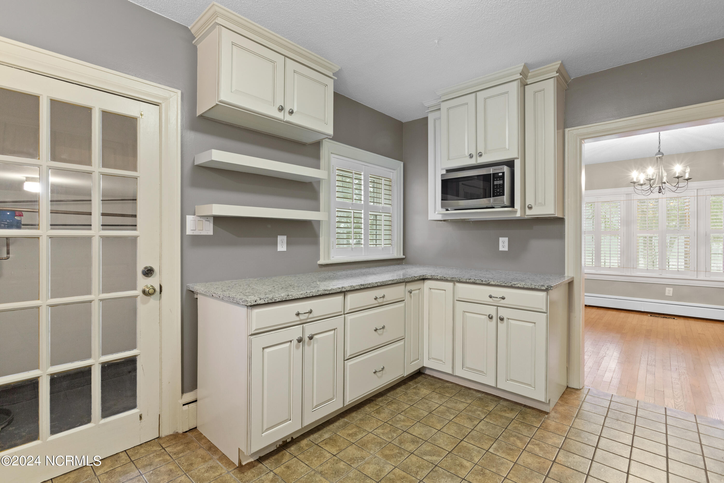 816 River Road Property Photo 17