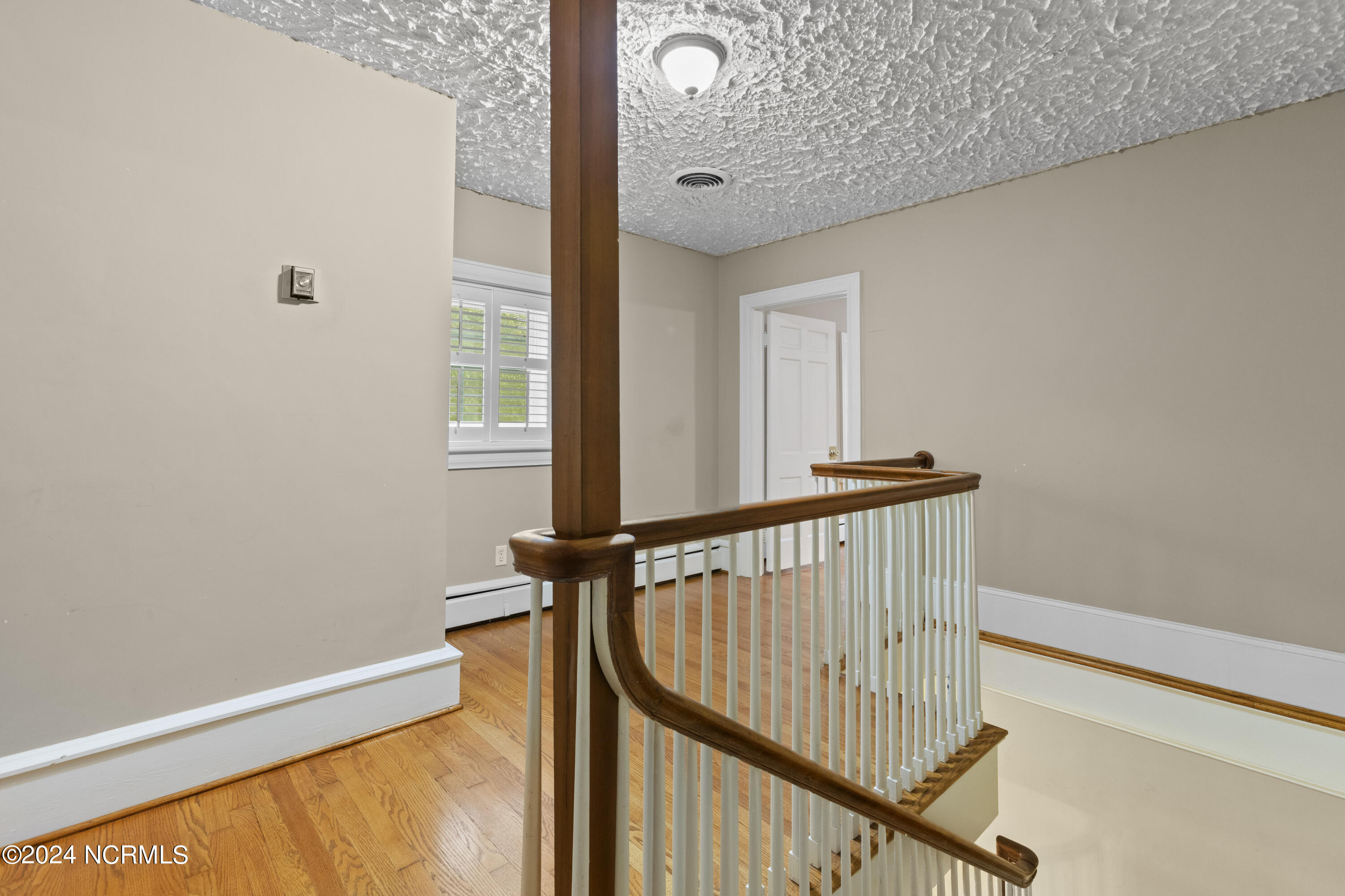 816 River Road Property Photo 24