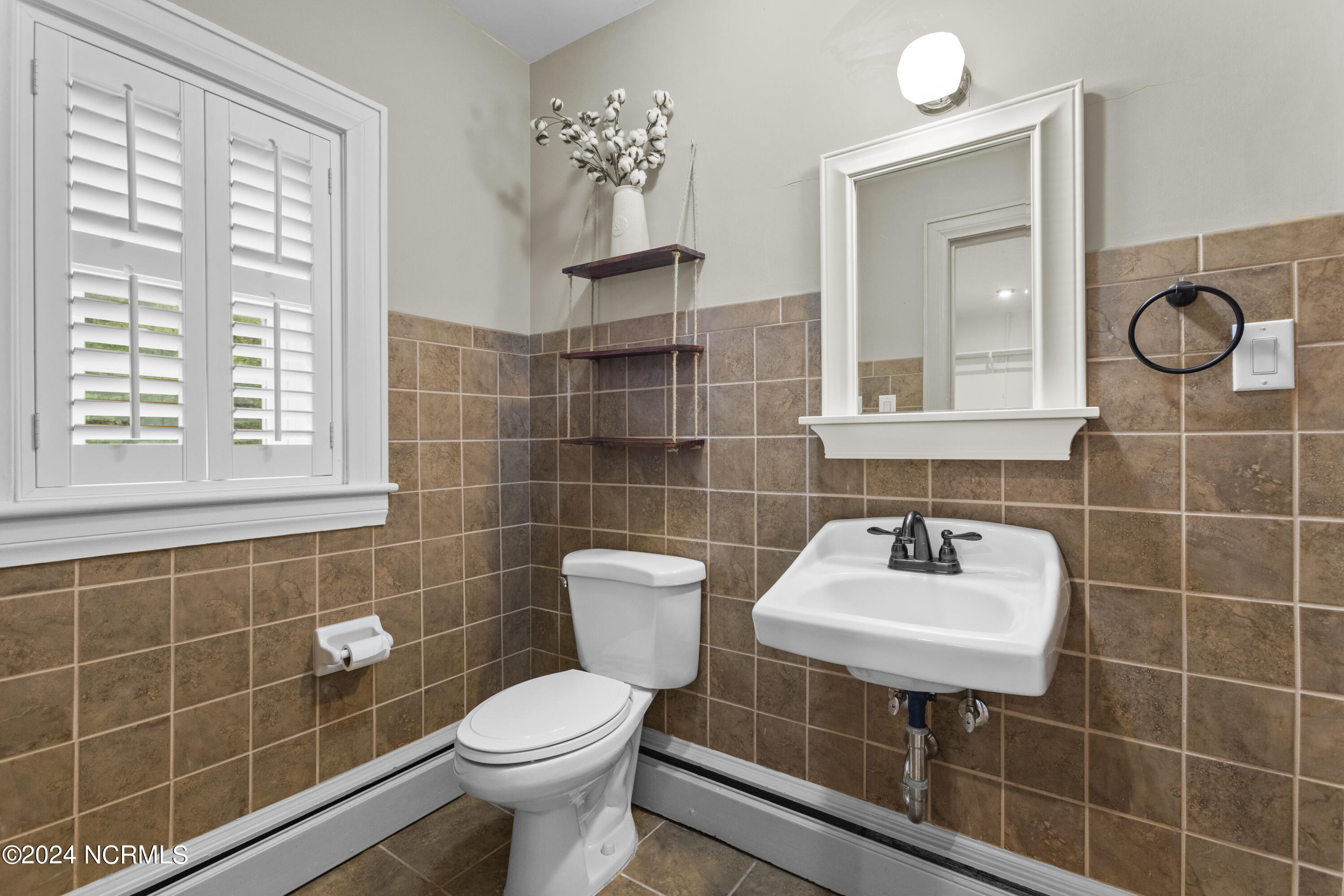 816 River Road Property Photo 29