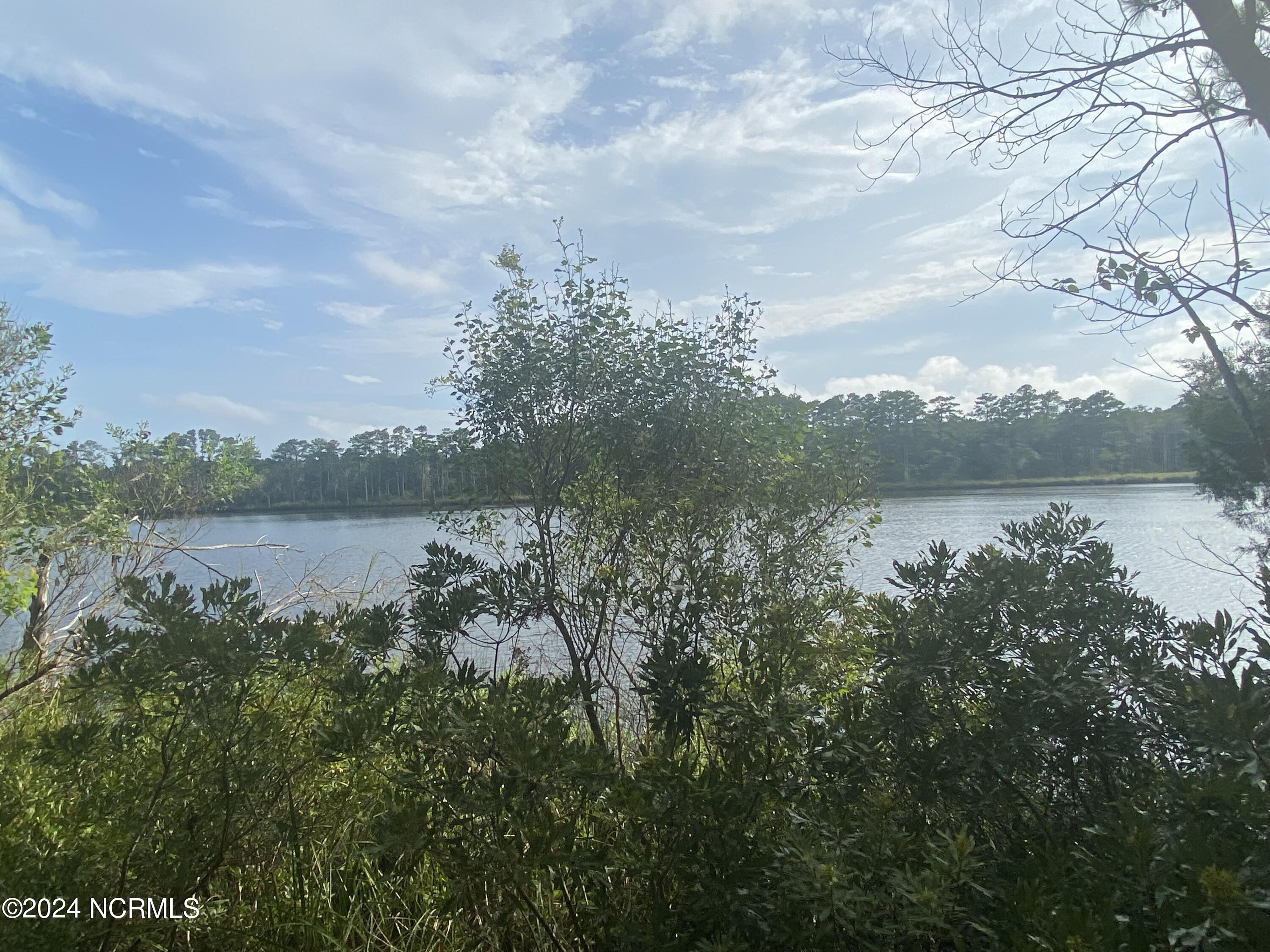 5314 Trade Winds Road Property Photo 6