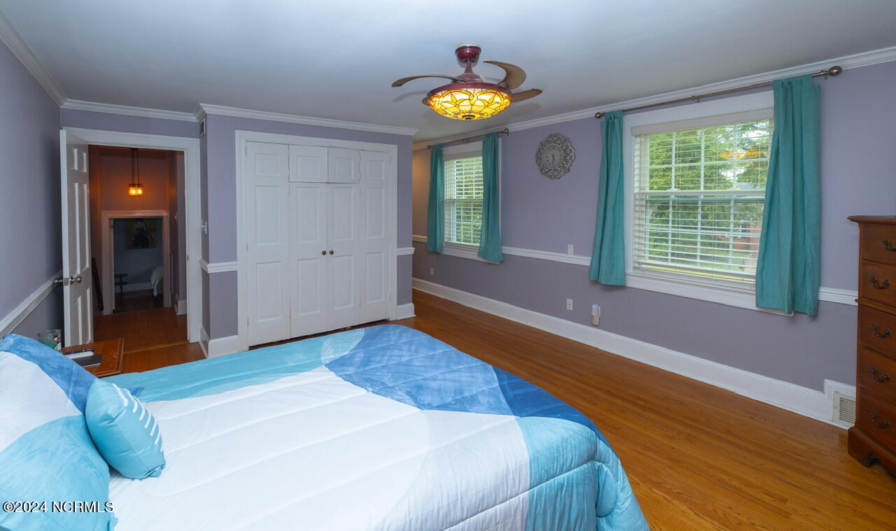 1048 E Rock Spring Road Property Photo 28