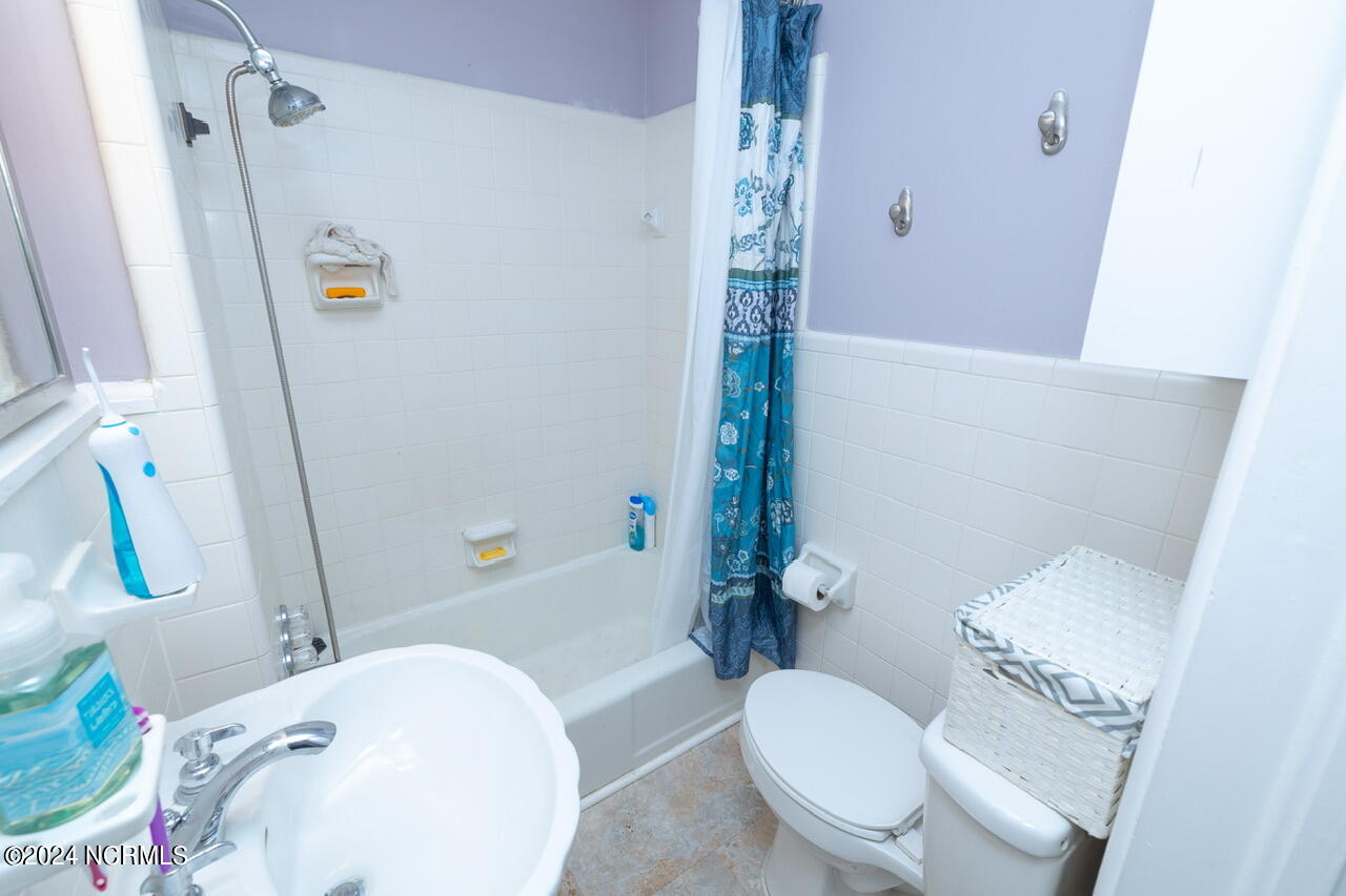 1048 E Rock Spring Road Property Photo 33