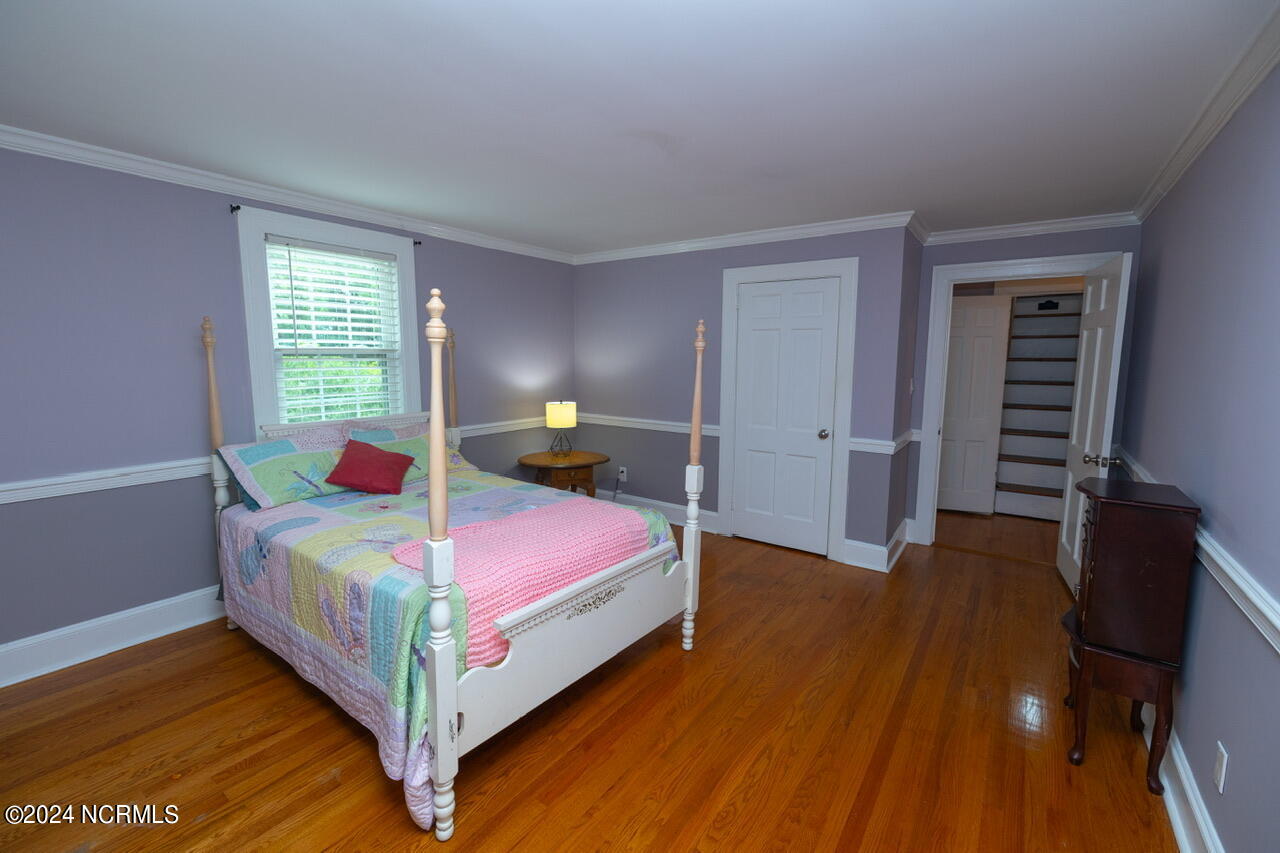 1048 E Rock Spring Road Property Photo 35