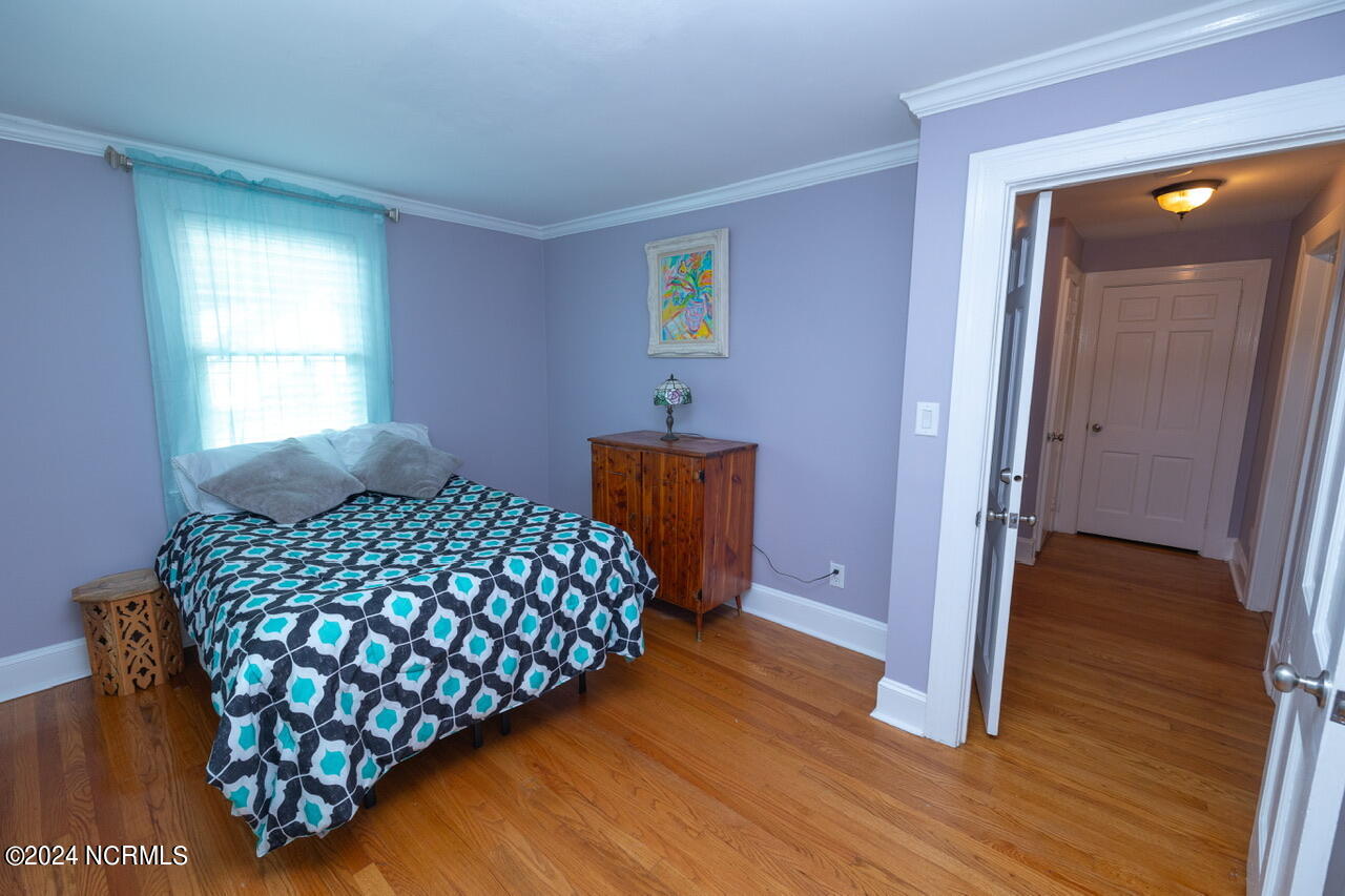 1048 E Rock Spring Road Property Photo 37
