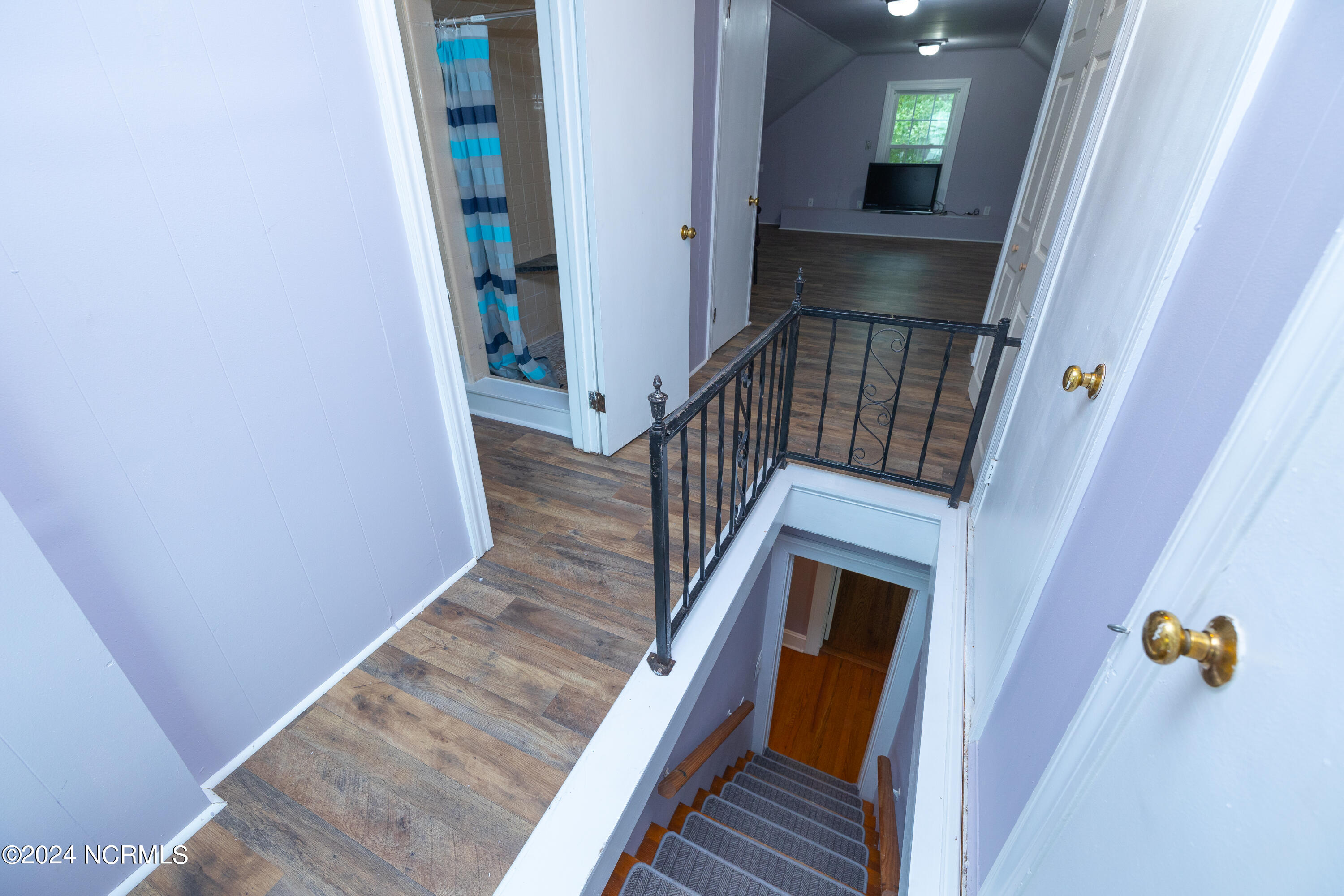 1048 E Rock Spring Road Property Photo 38
