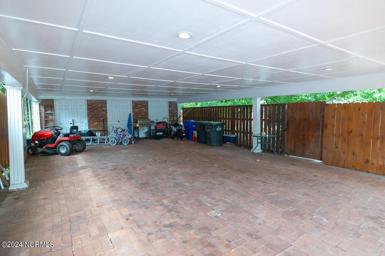 1048 E Rock Spring Road Property Photo 46