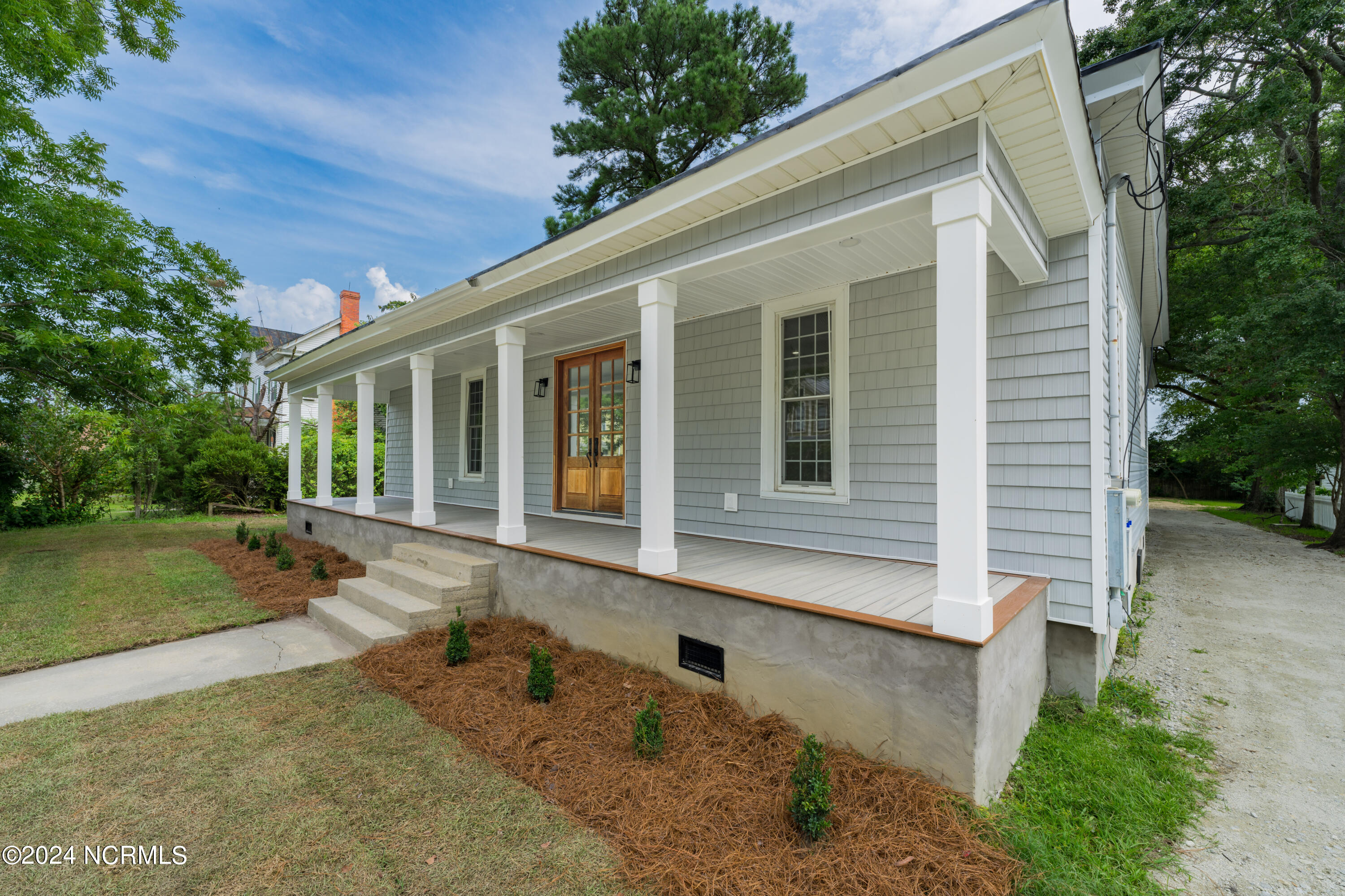 108 E Hargett Street Property Photo 4