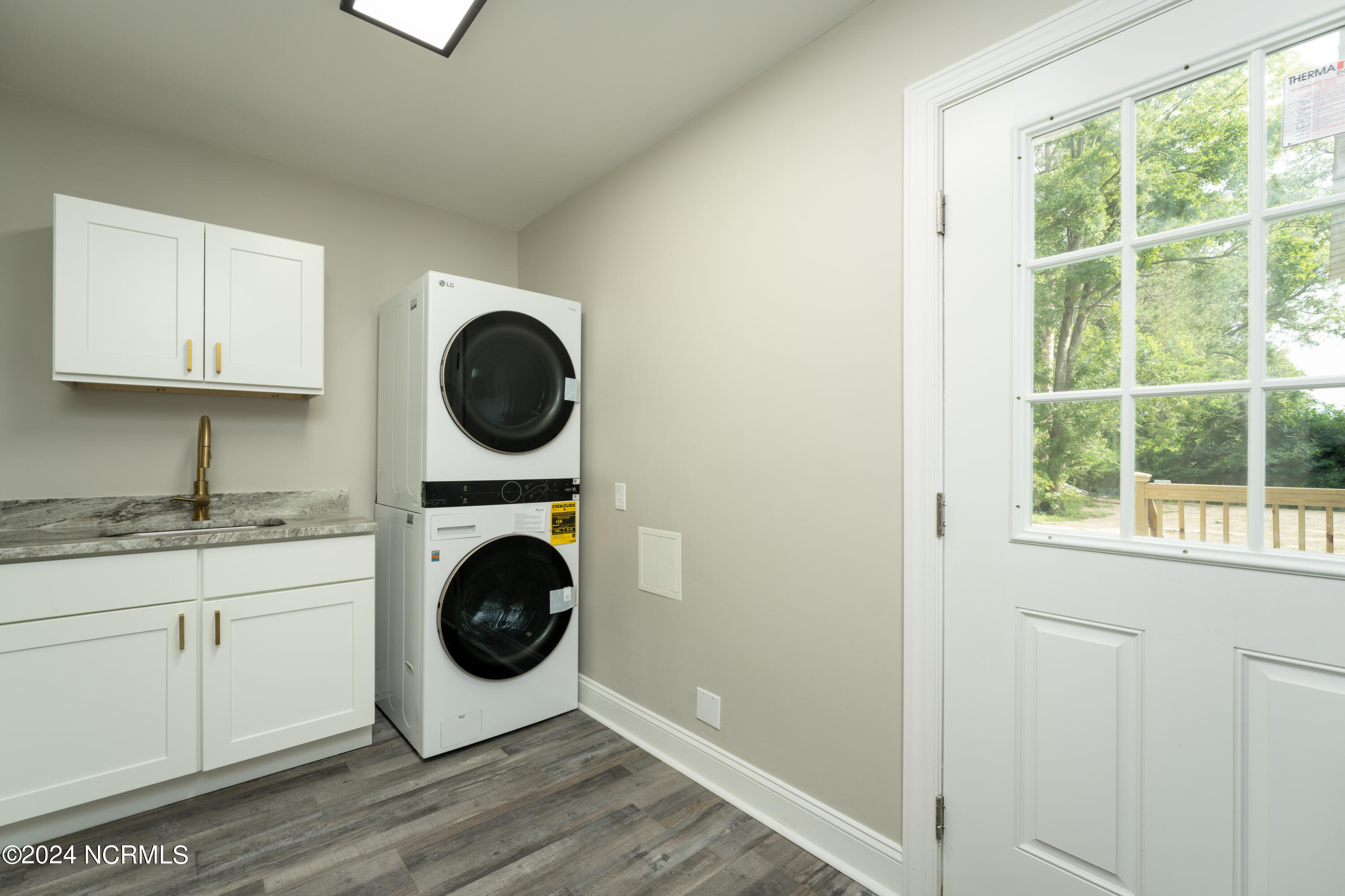 108 E Hargett Street Property Photo 25
